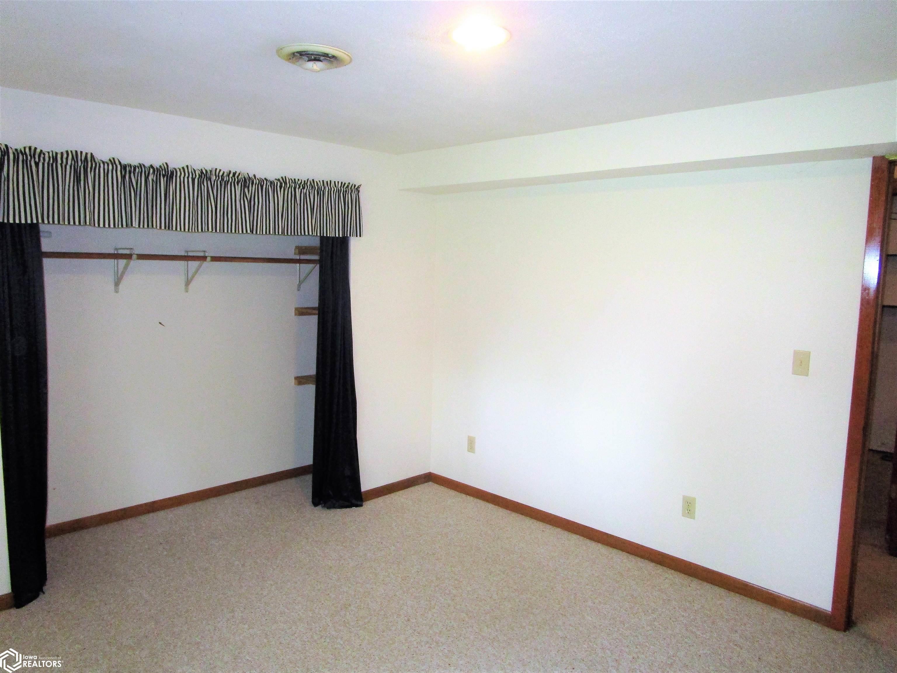 229 Law Avenue, Iowa Falls, Iowa image 18