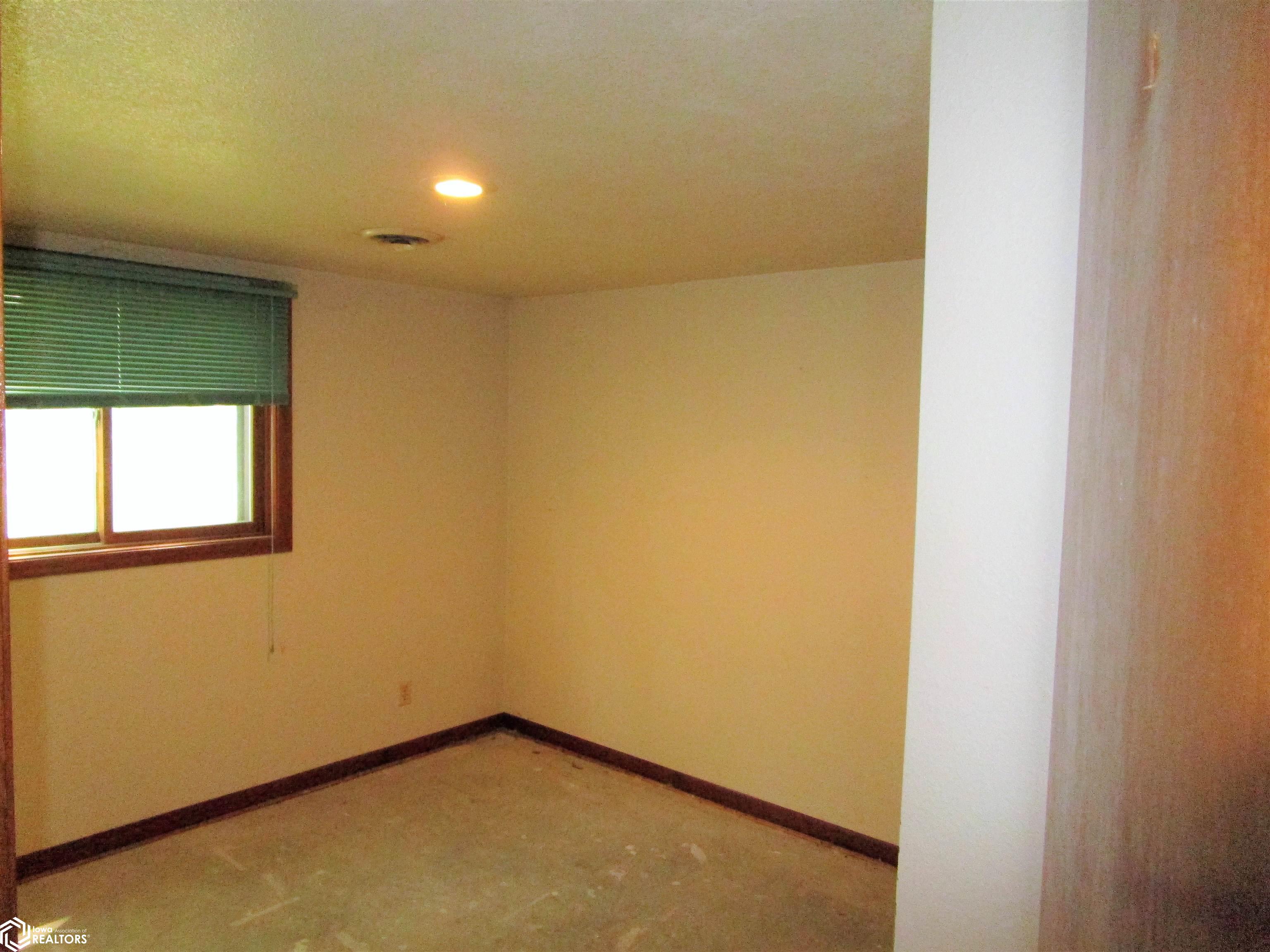 229 Law Avenue, Iowa Falls, Iowa image 21