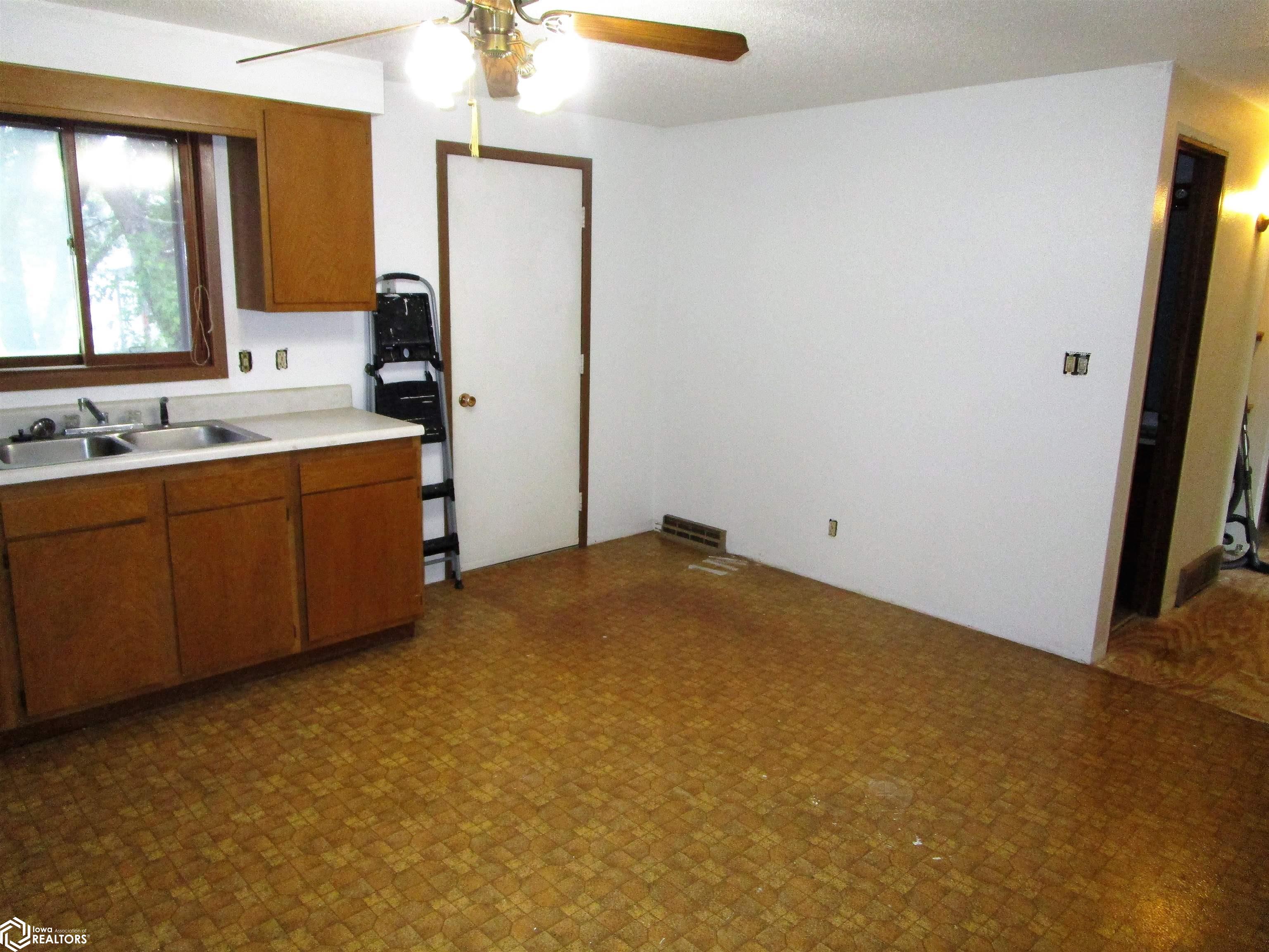 229 Law Avenue, Iowa Falls, Iowa image 7