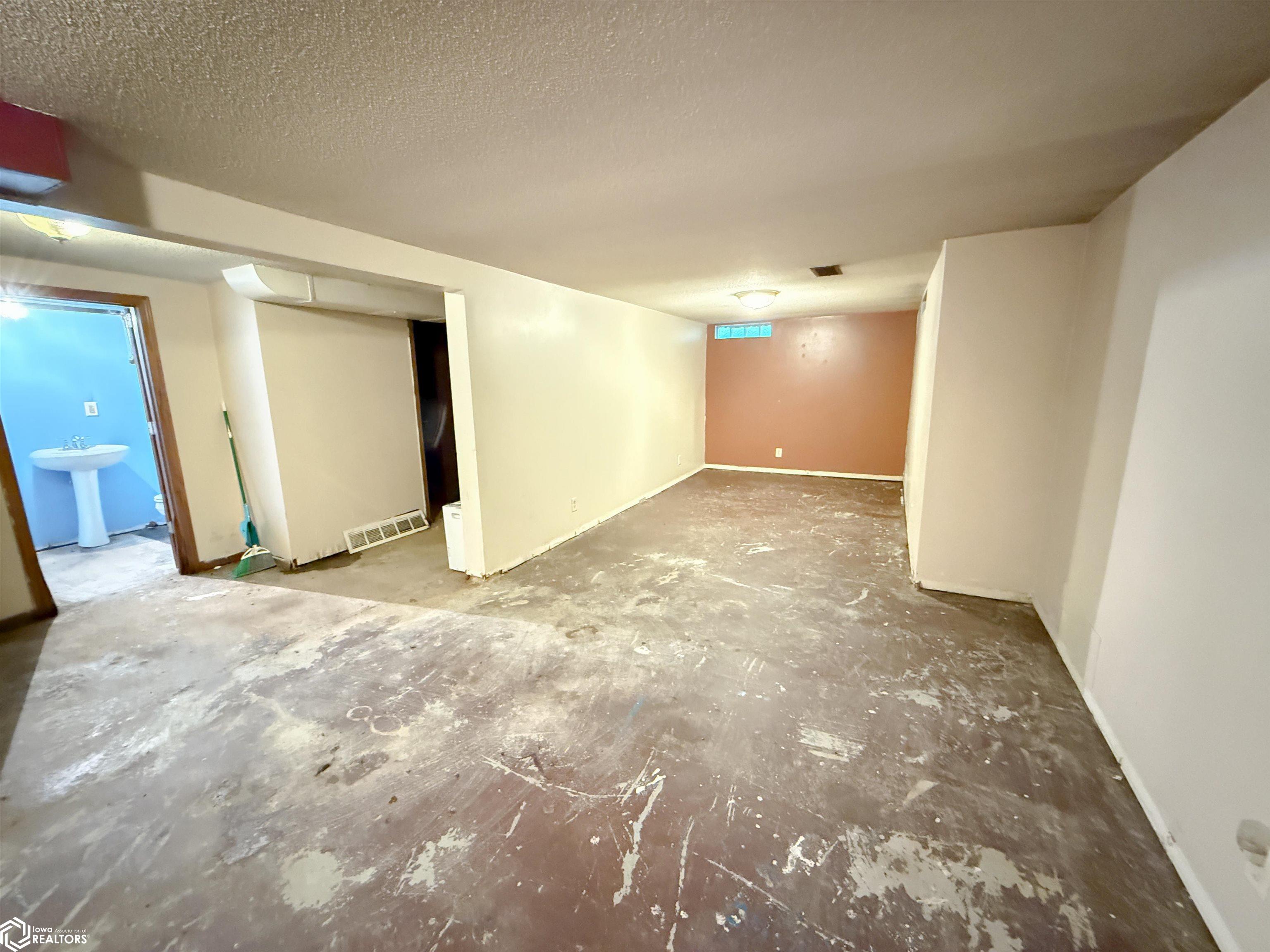 315 6th Street, Hampton, Iowa image 16