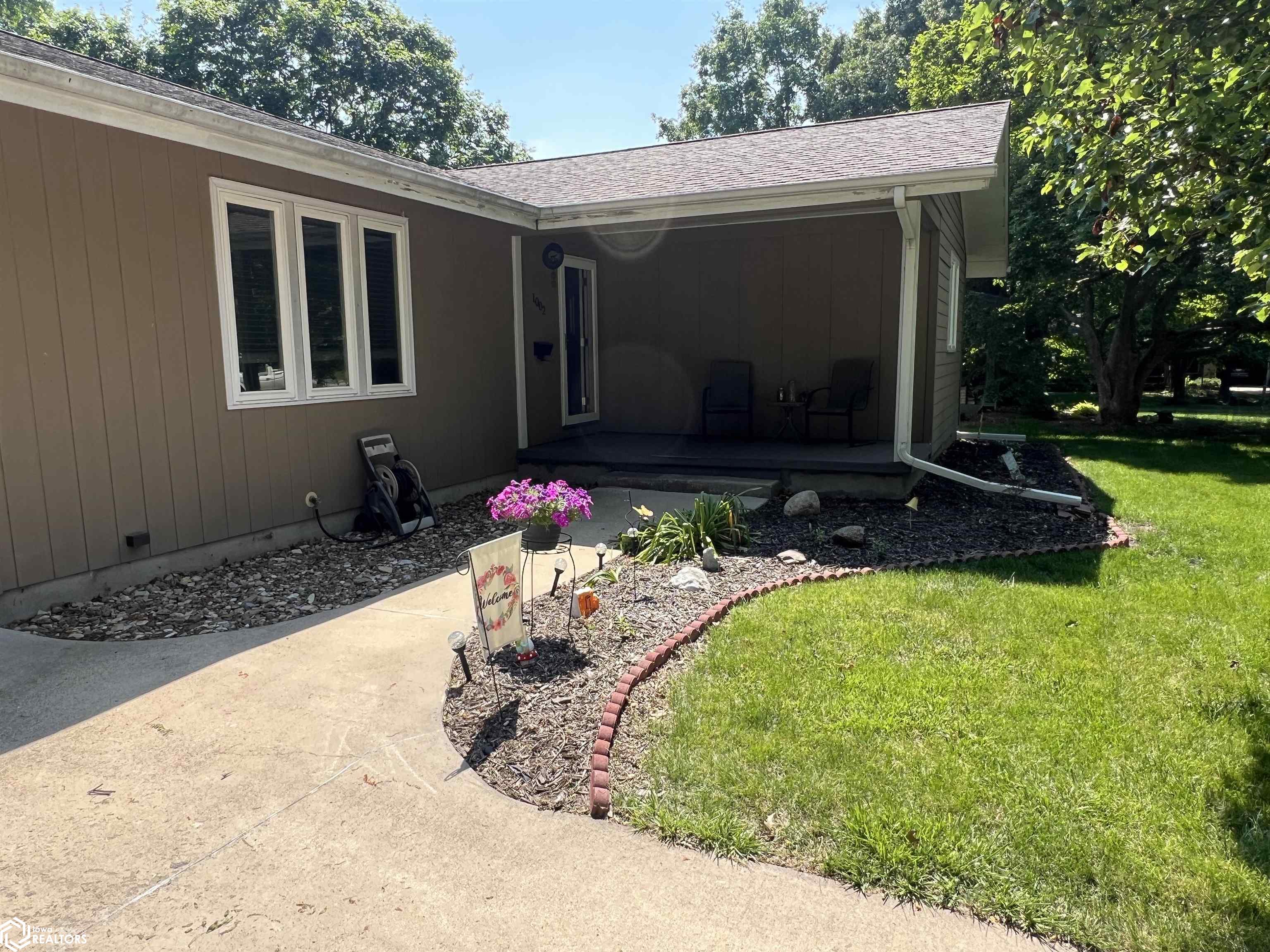 1002 Hillcrest Drive, Fairfield, Iowa image 6