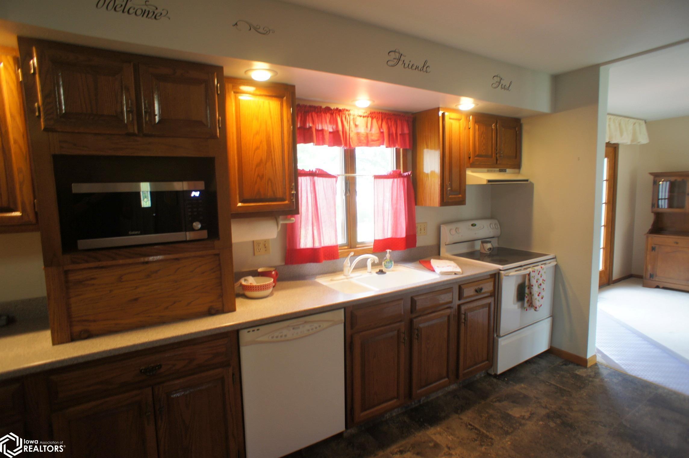 115 Parkview Drive, Webster City, Iowa image 14