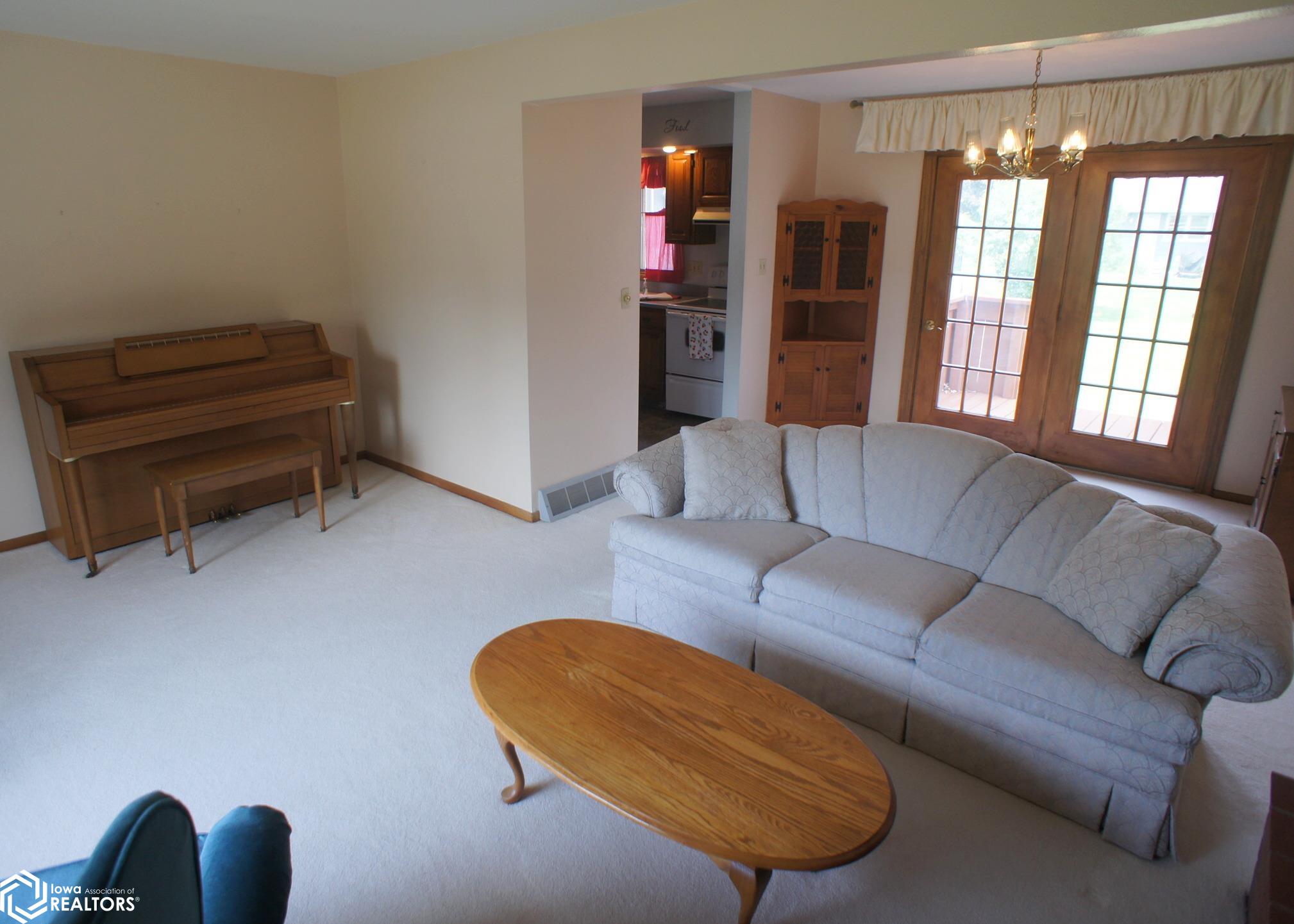 115 Parkview Drive, Webster City, Iowa image 3