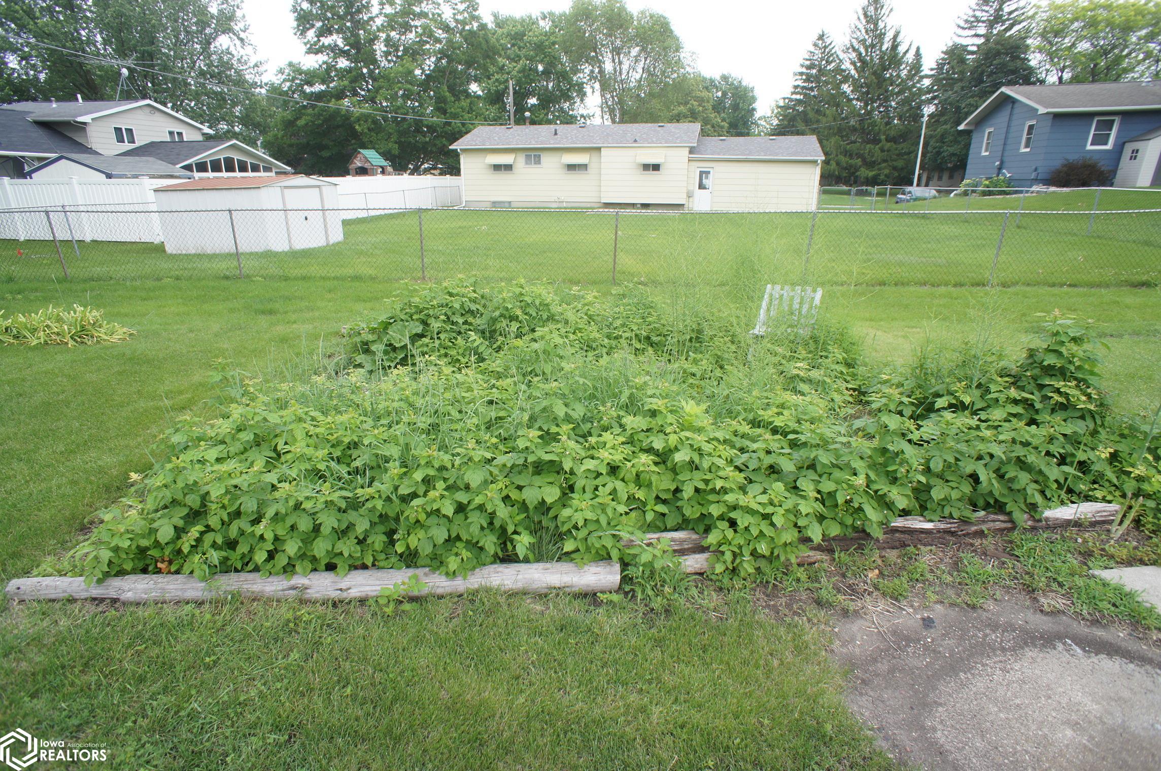 115 Parkview Drive, Webster City, Iowa image 37