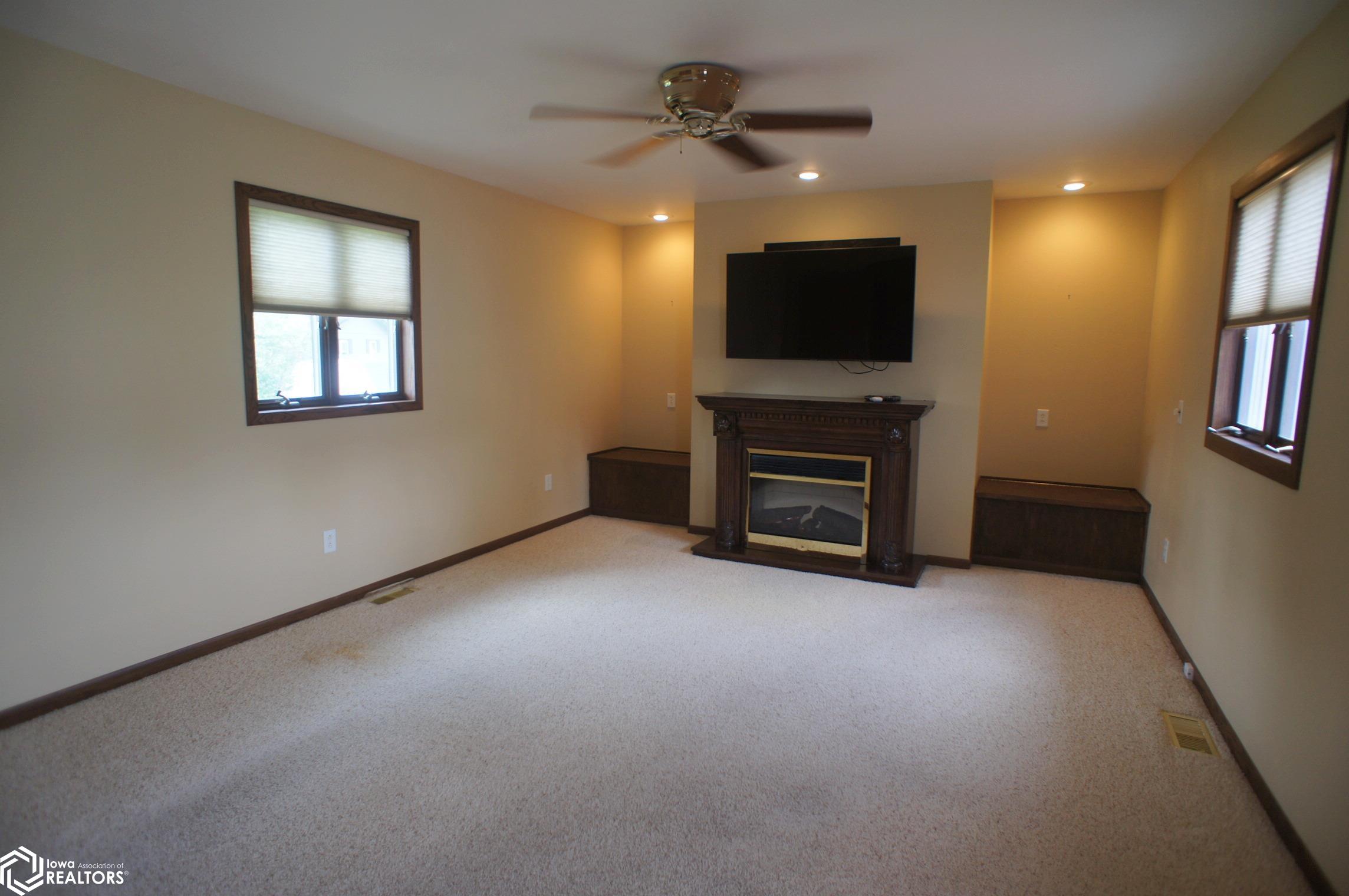 115 Parkview Drive, Webster City, Iowa image 9