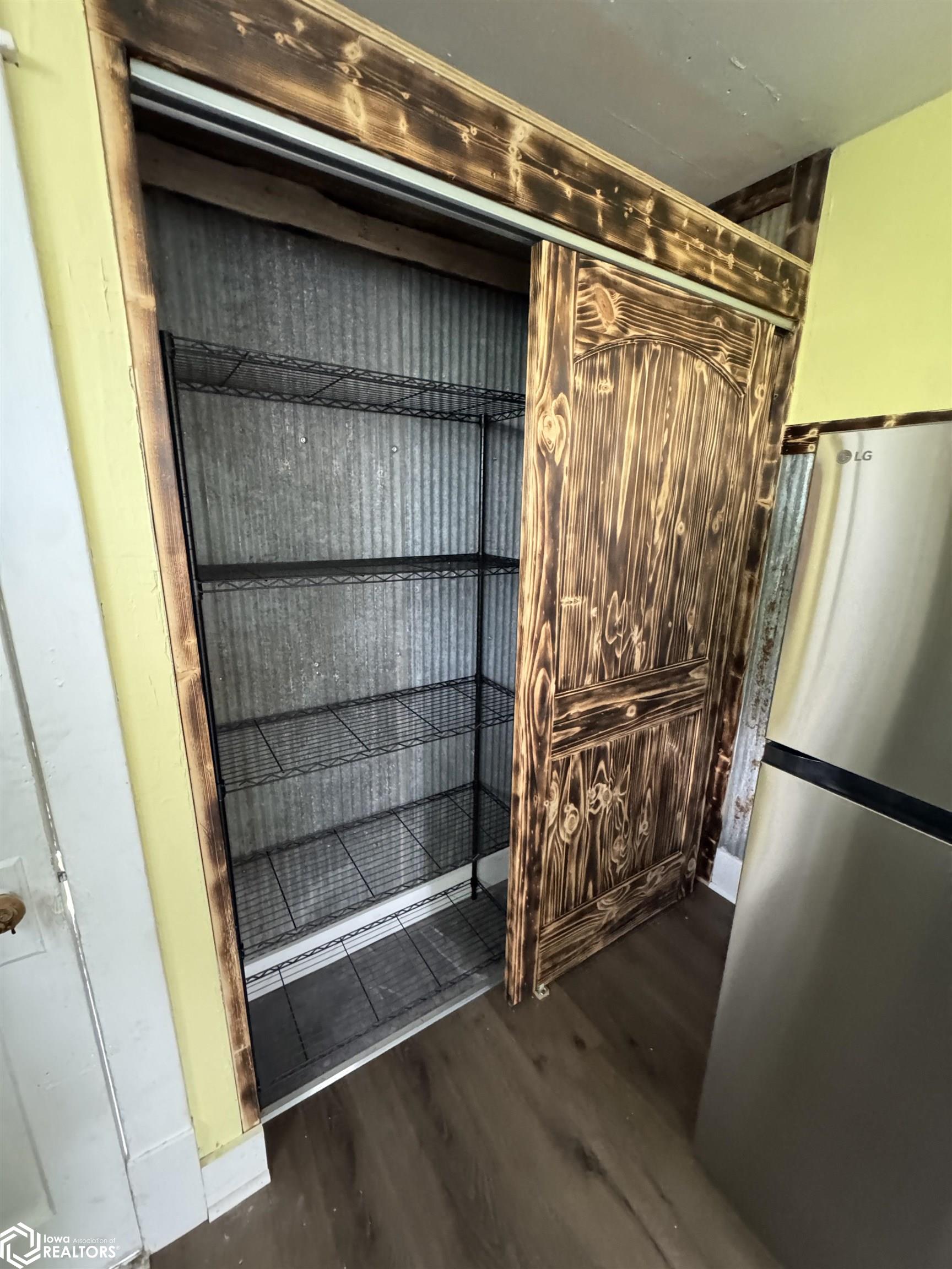 303 W Mills Street, Creston, Iowa image 8