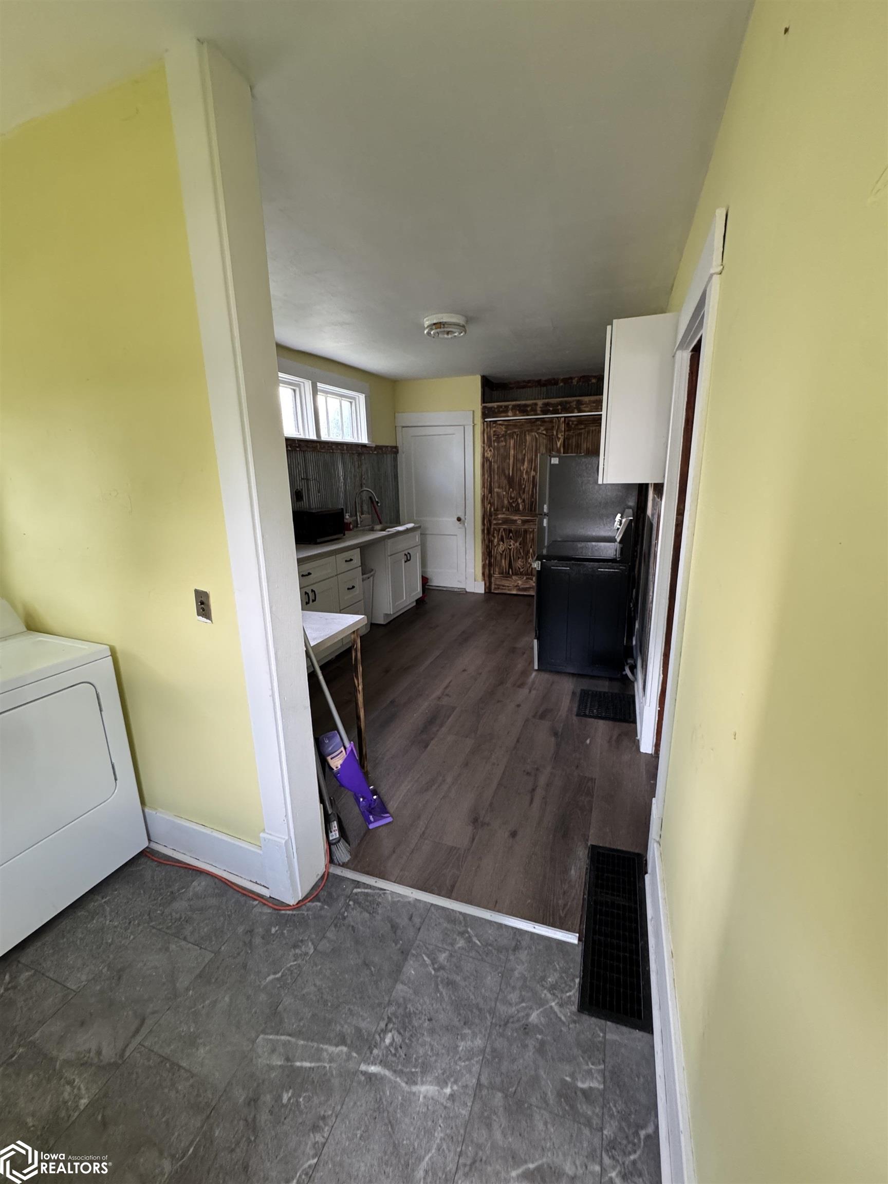 303 W Mills Street, Creston, Iowa image 10