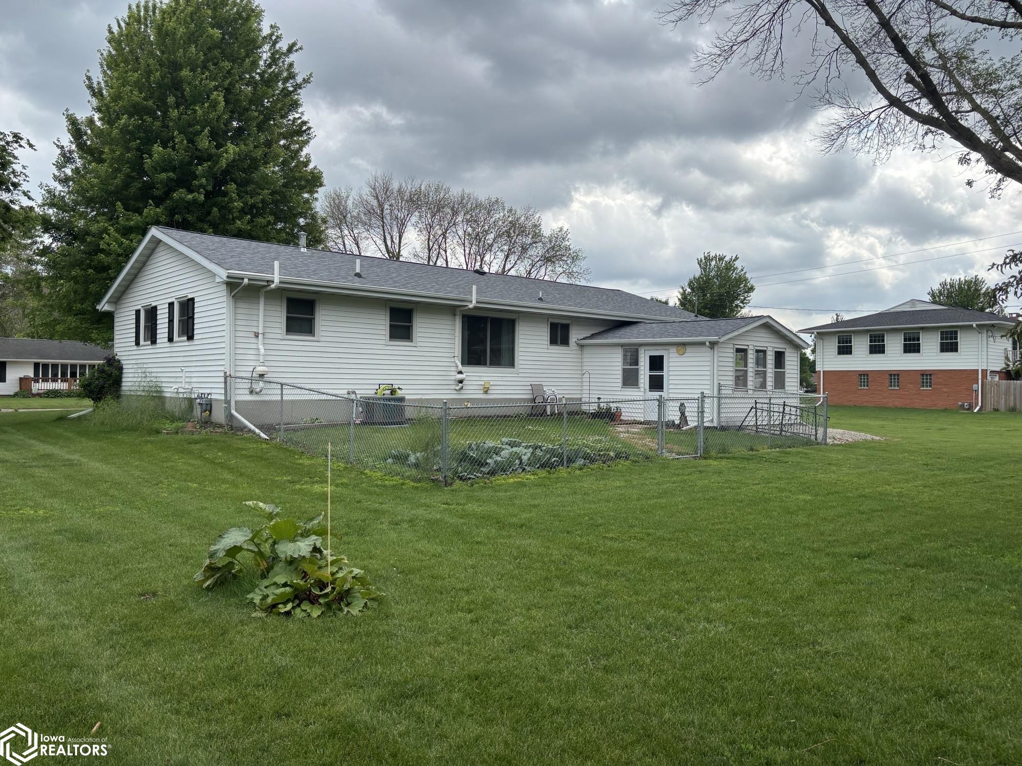 302 E 6th Street, Kanawha, Iowa image 3