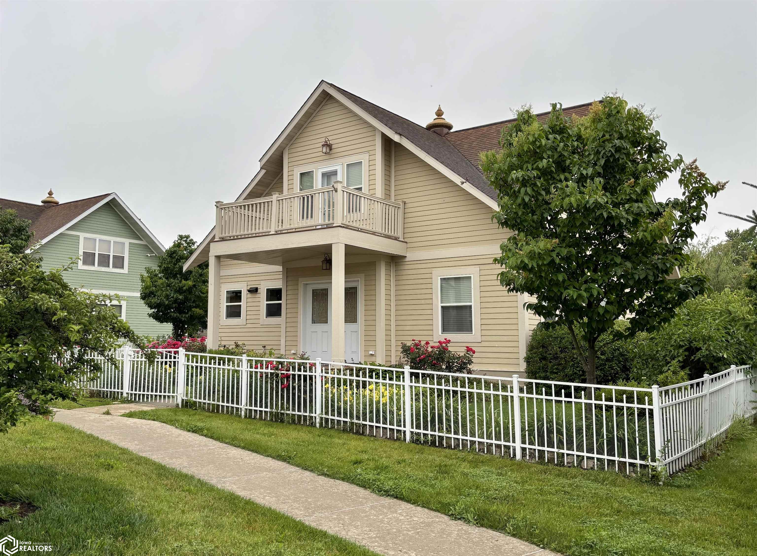 50 E Golden Lane, Fairfield, Iowa image 4