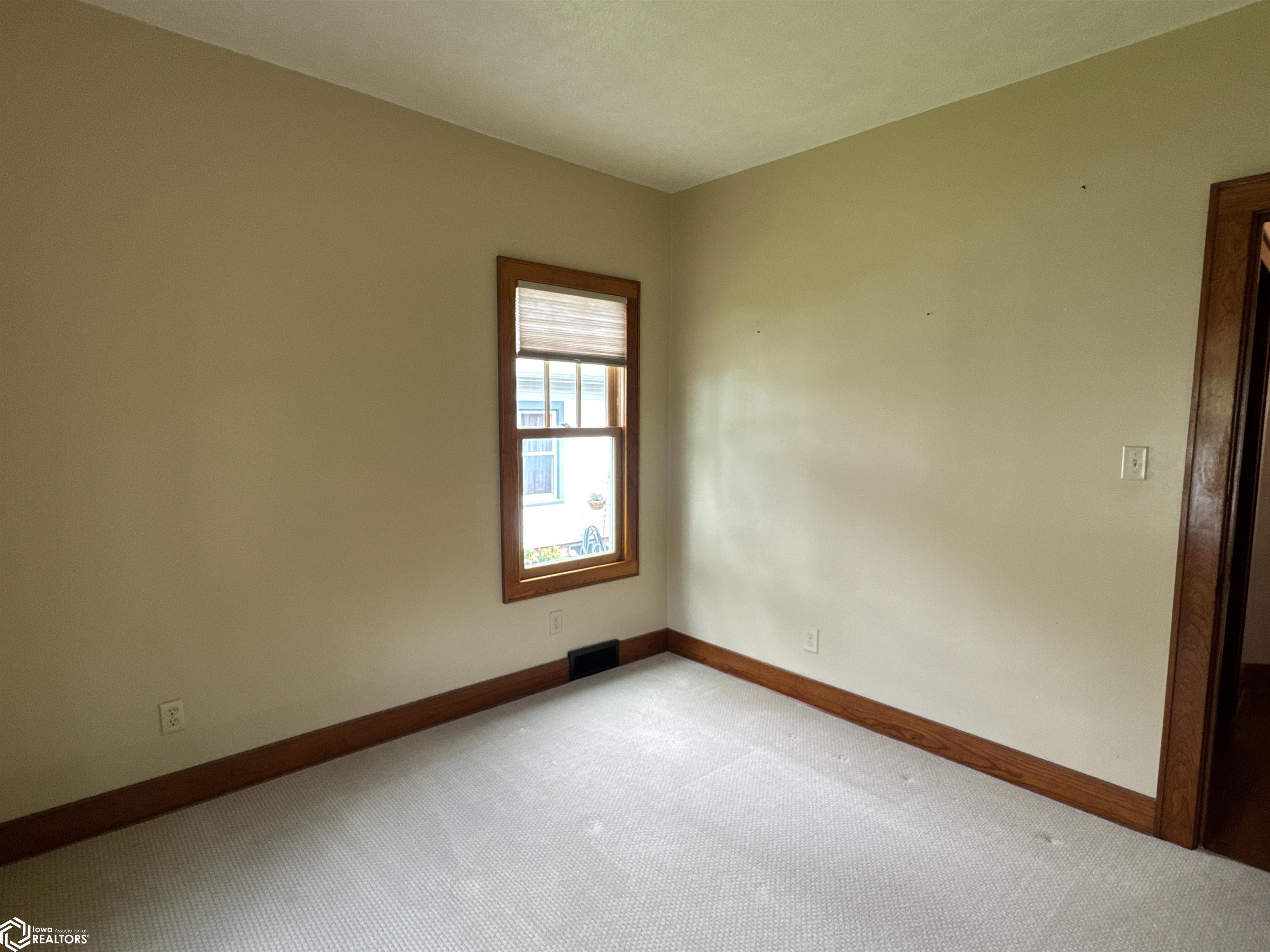 215 Scott Street, Audubon, Iowa image 37