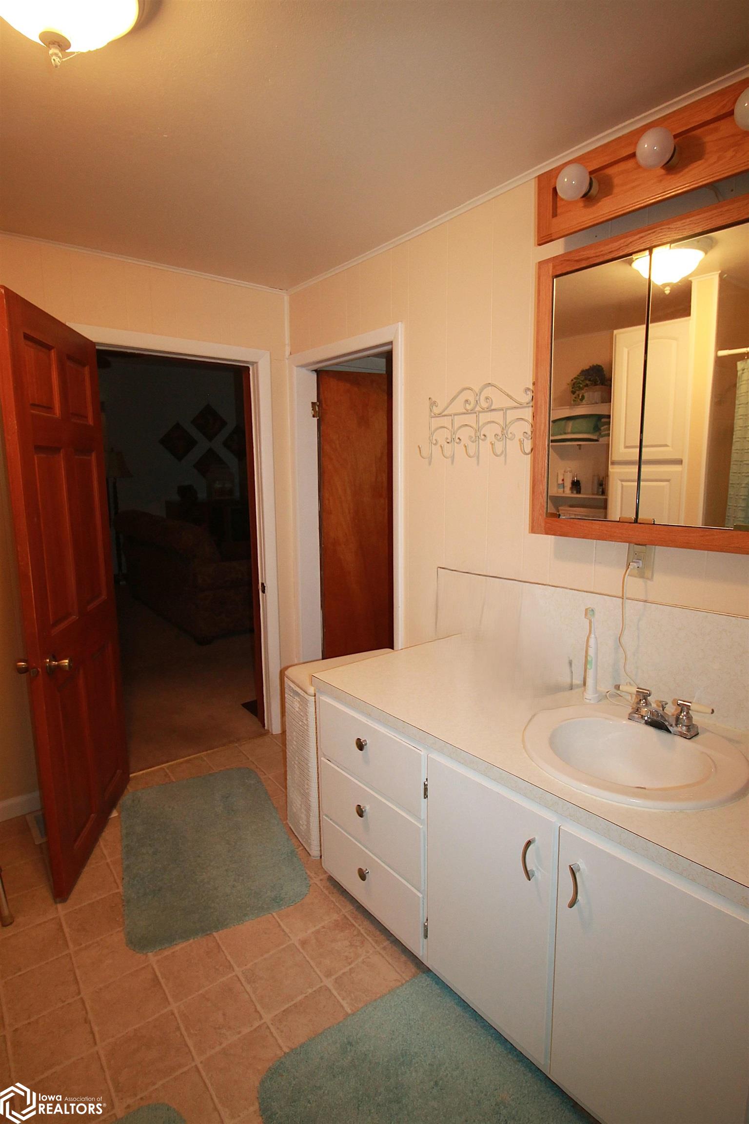 322 N 12th Street, Clarinda, Iowa image 14
