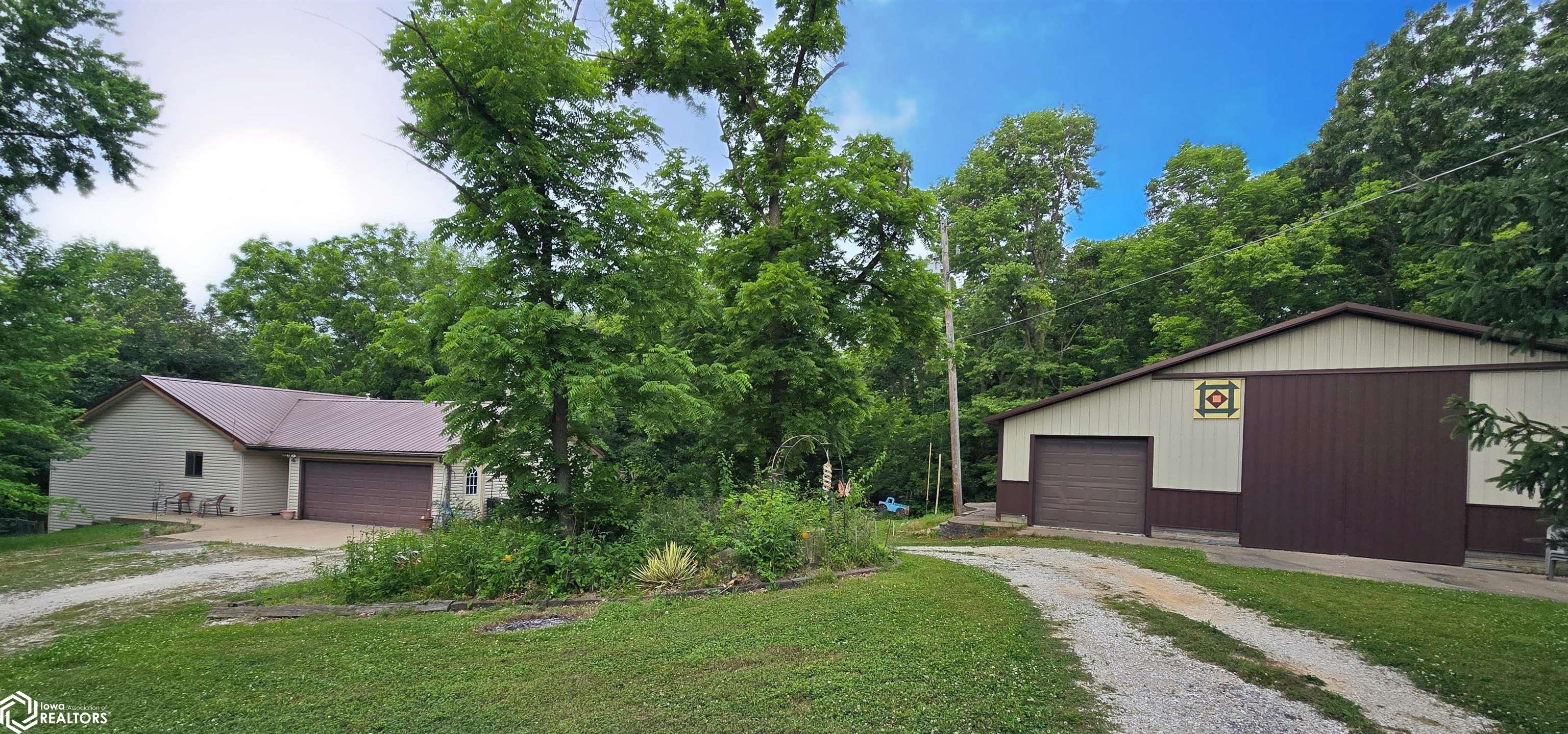 375 S 6th Street, Hamilton, Illinois image 1