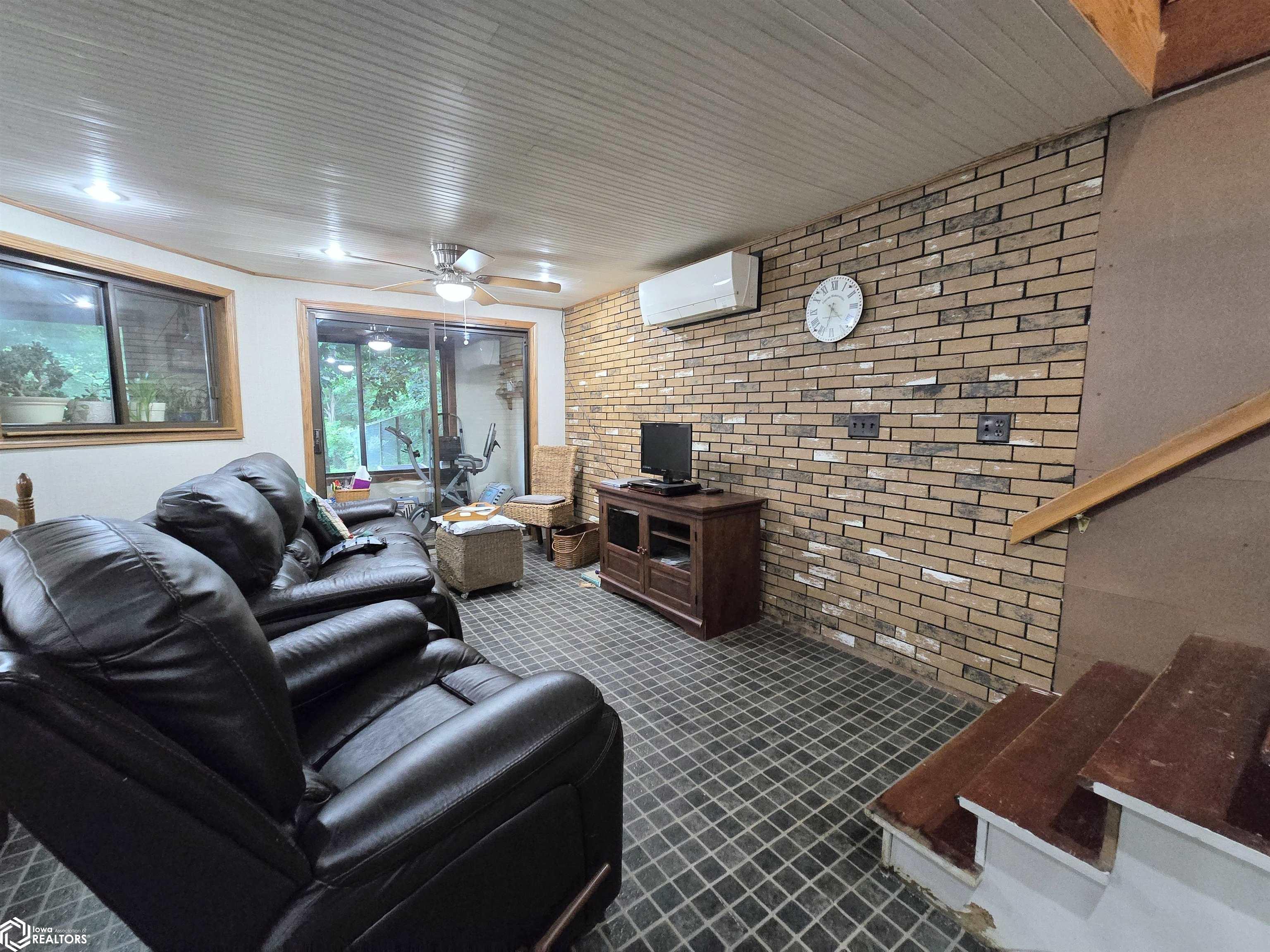 375 S 6th Street, Hamilton, Illinois image 24