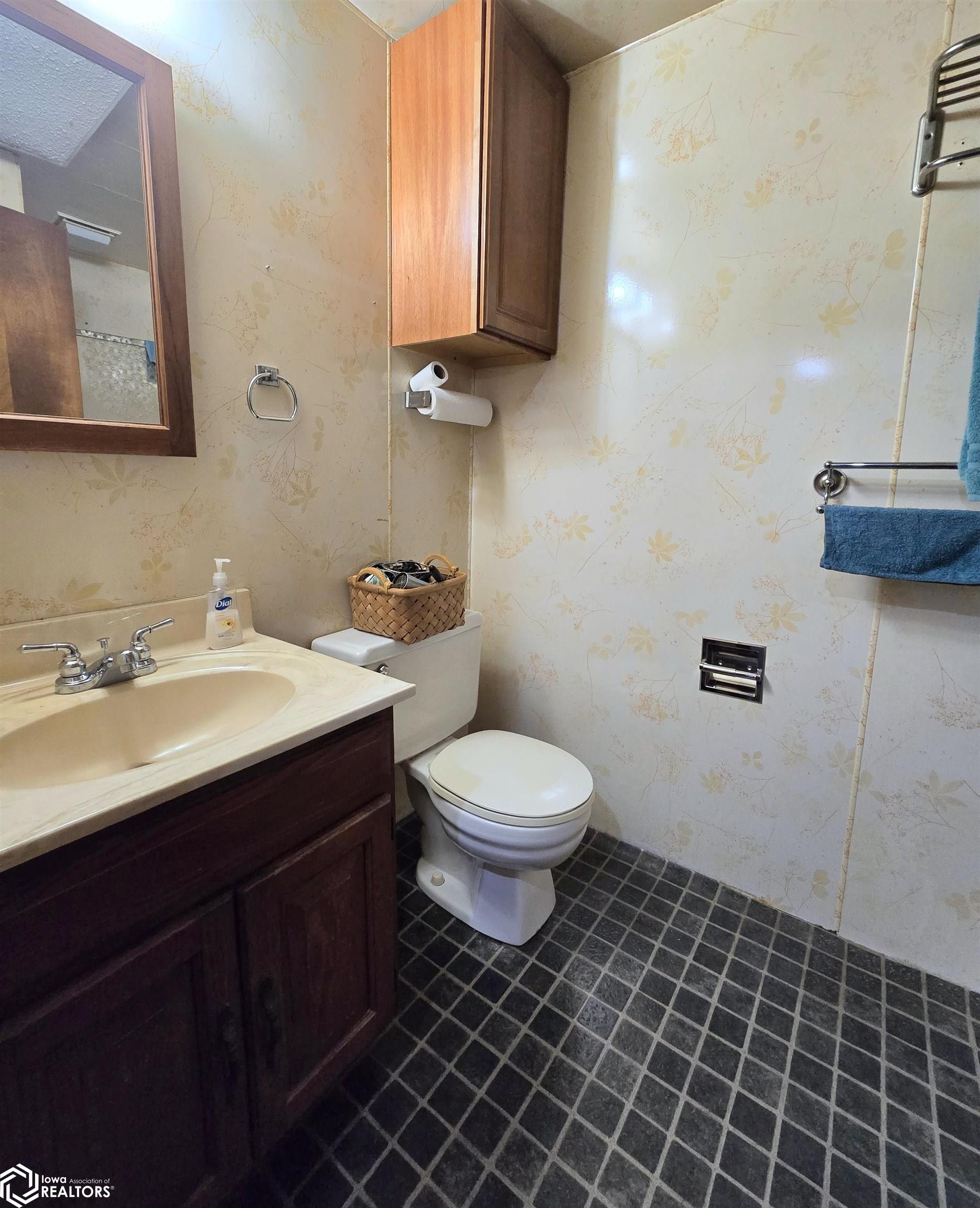 375 S 6th Street, Hamilton, Illinois image 25