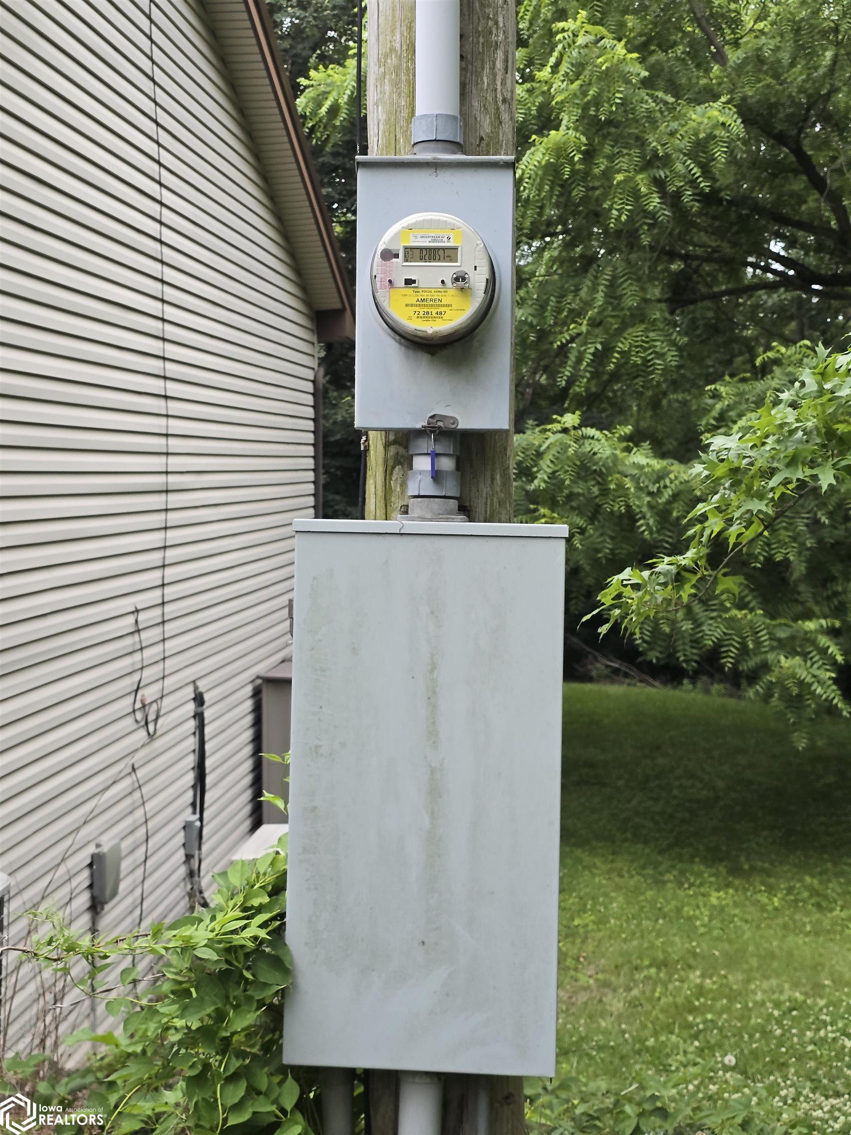 375 S 6th Street, Hamilton, Illinois image 36