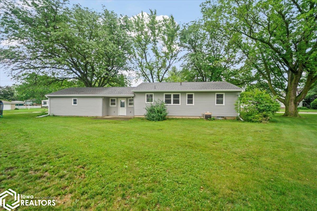 2202 15th Avenue, Eldora, Iowa image 2