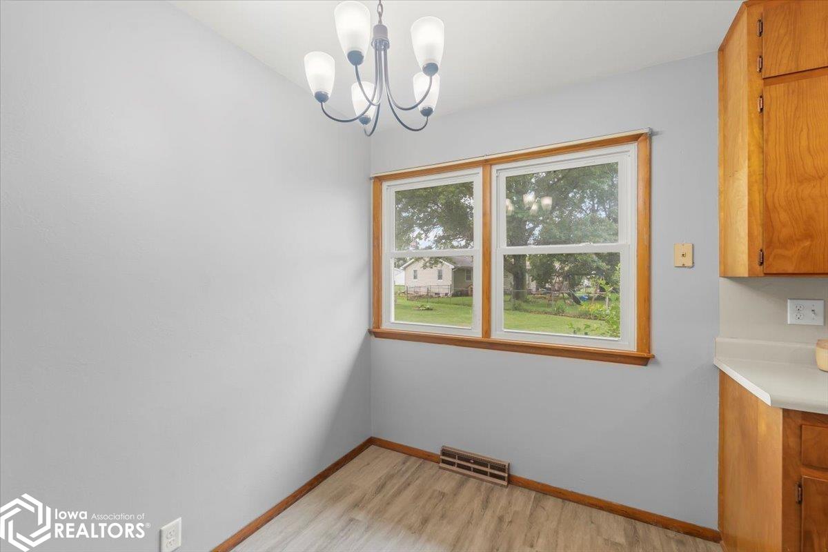 2202 15th Avenue, Eldora, Iowa image 13