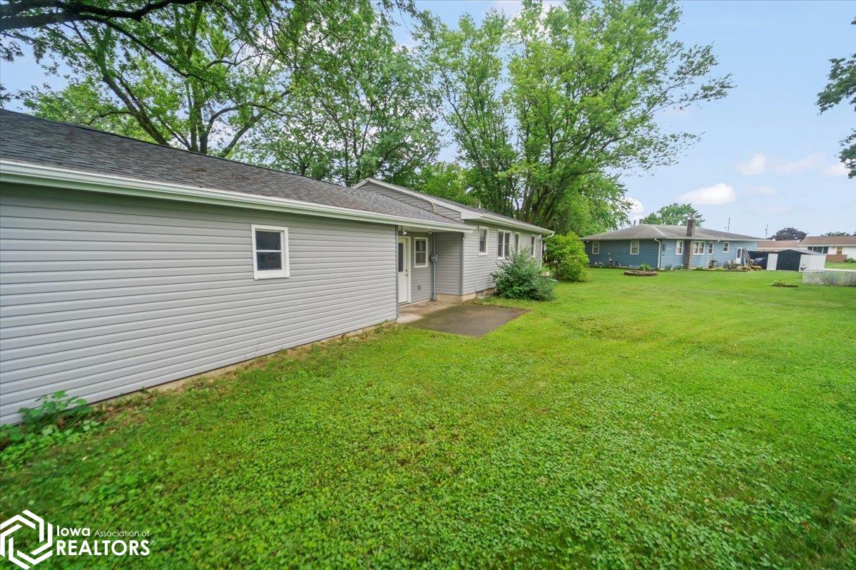 2202 15th Avenue, Eldora, Iowa image 3