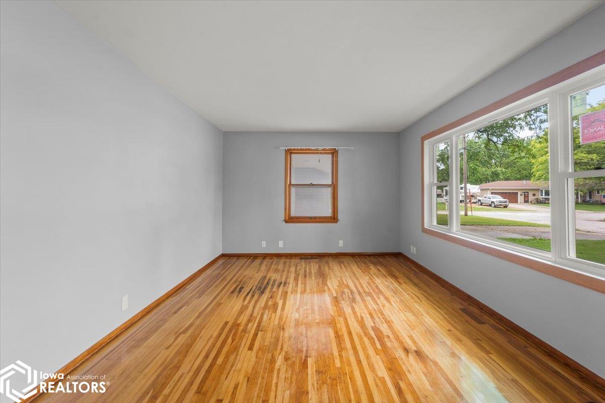 2202 15th Avenue, Eldora, Iowa image 6