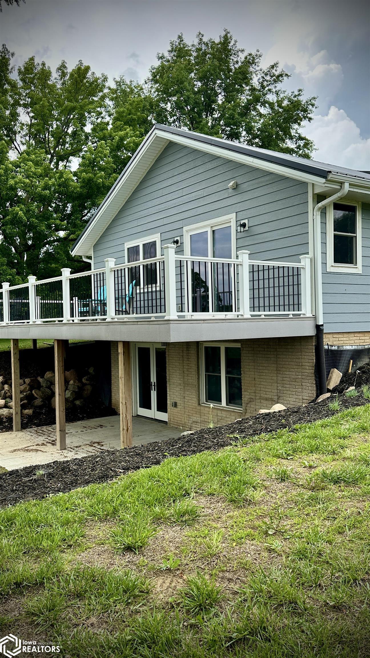 2451 Newport Avenue, Oskaloosa, Iowa image 14