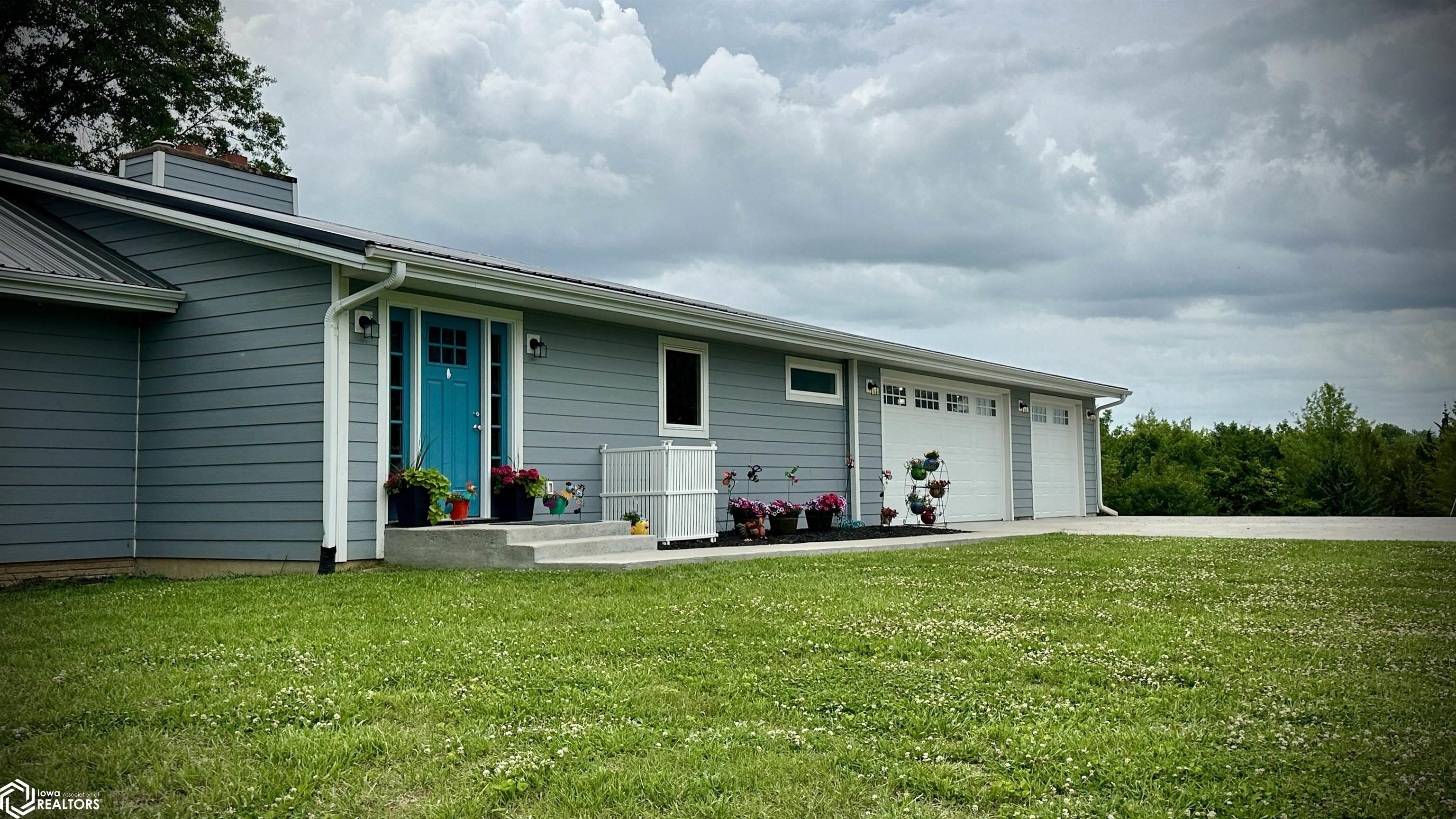 2451 Newport Avenue, Oskaloosa, Iowa image 16