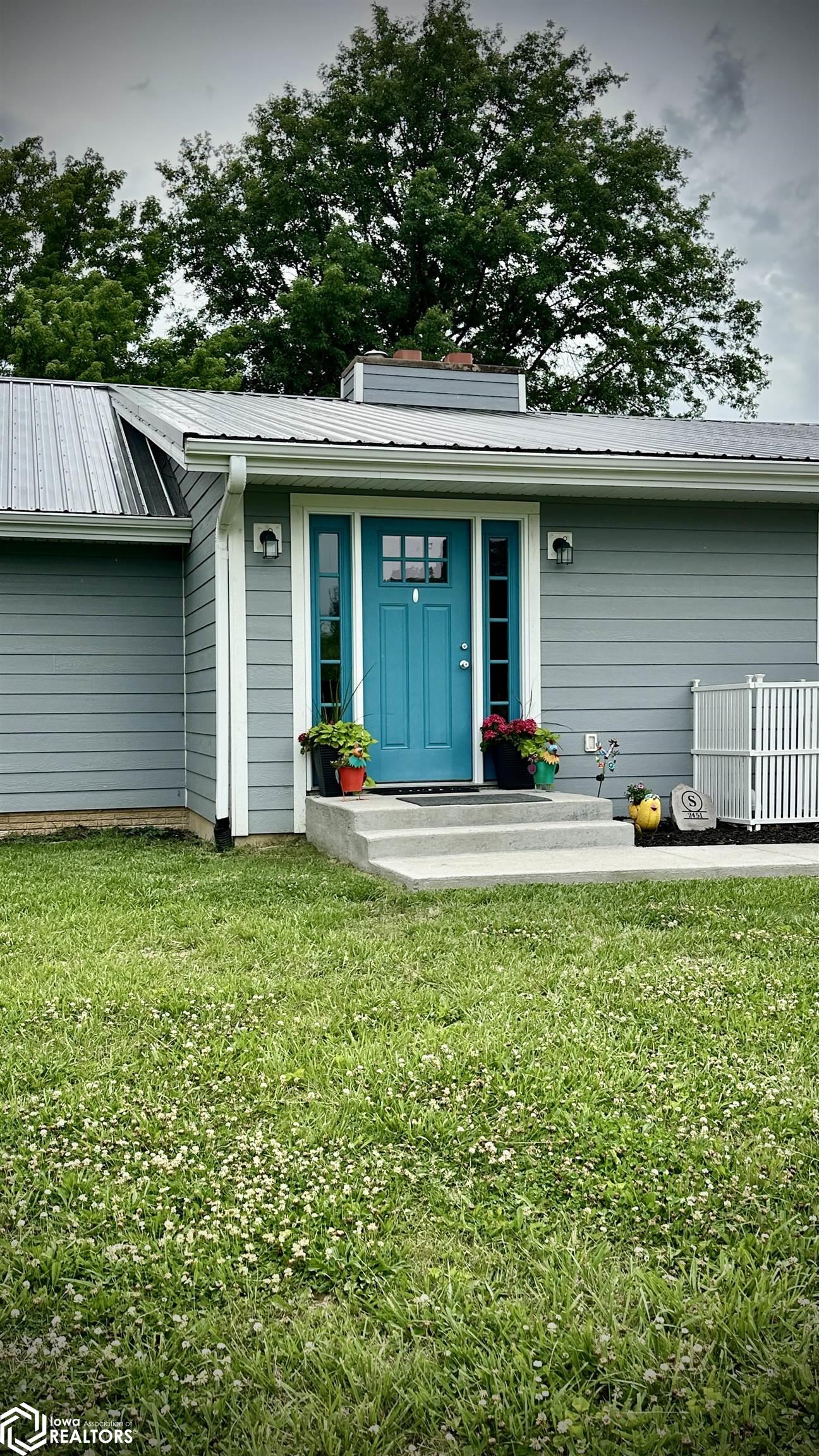 2451 Newport Avenue, Oskaloosa, Iowa image 17