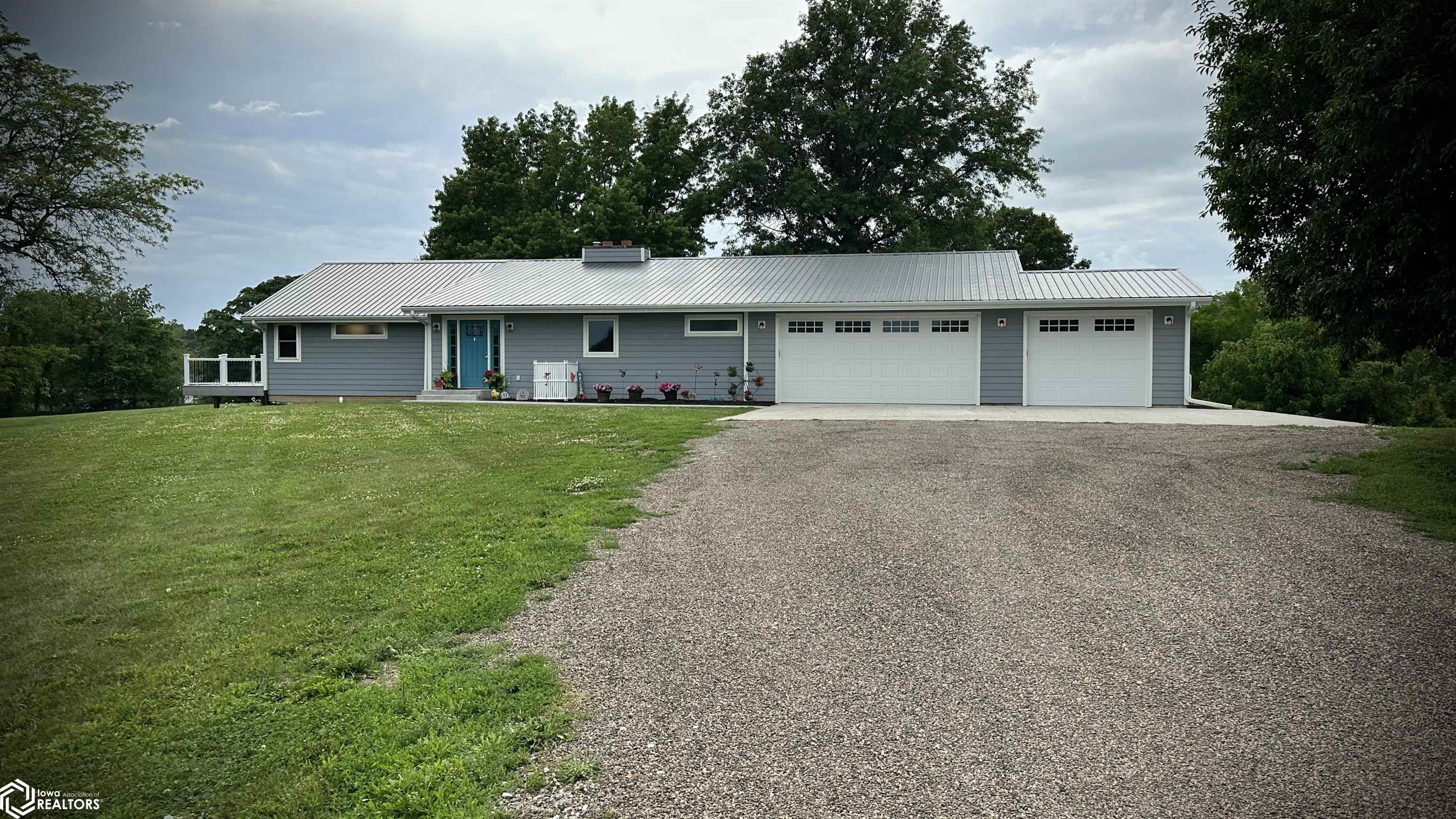 2451 Newport Avenue, Oskaloosa, Iowa image 5