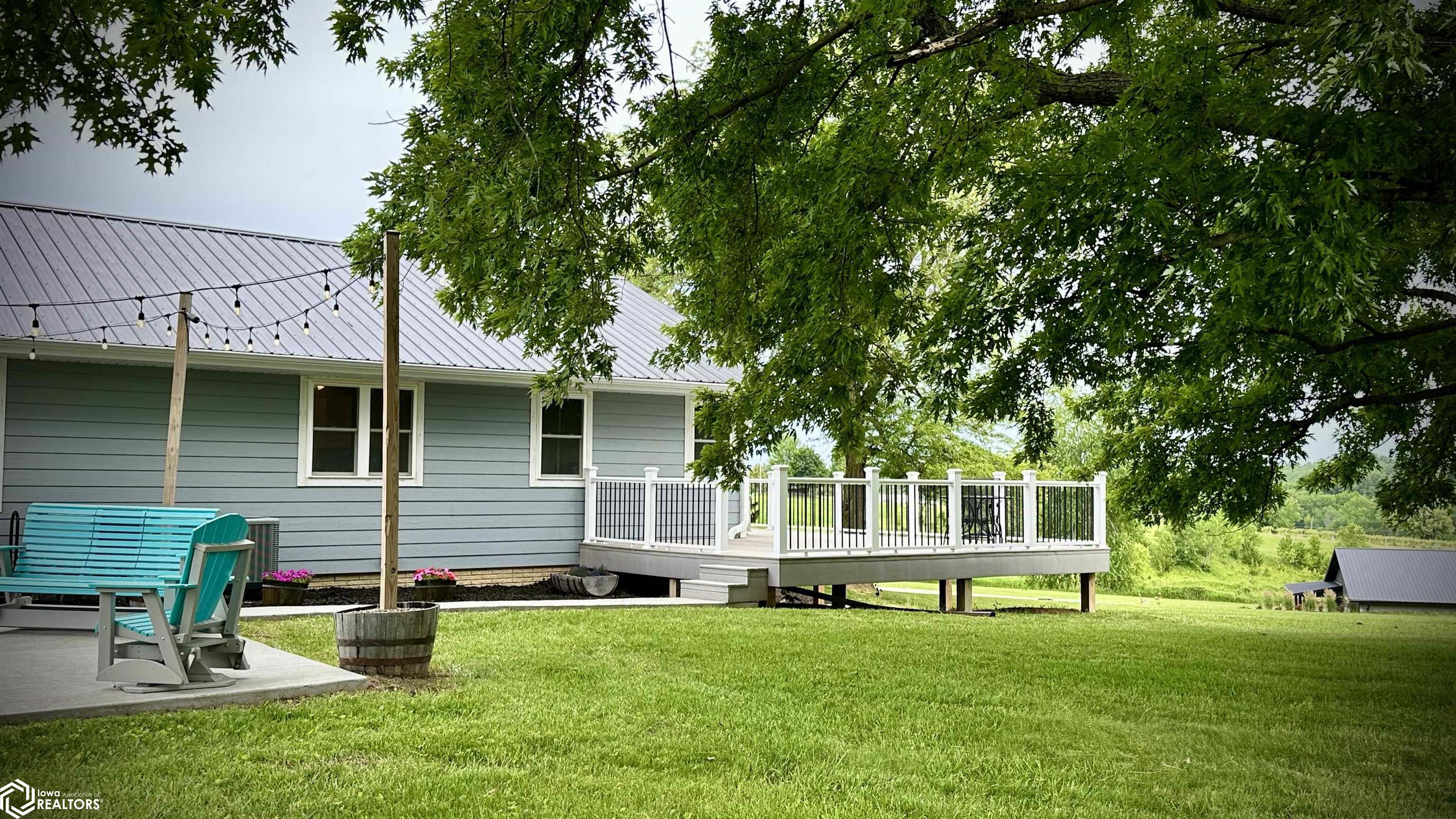 2451 Newport Avenue, Oskaloosa, Iowa image 9