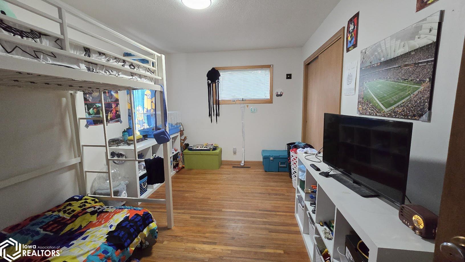 320 W 8th Street, Garner, Iowa image 11