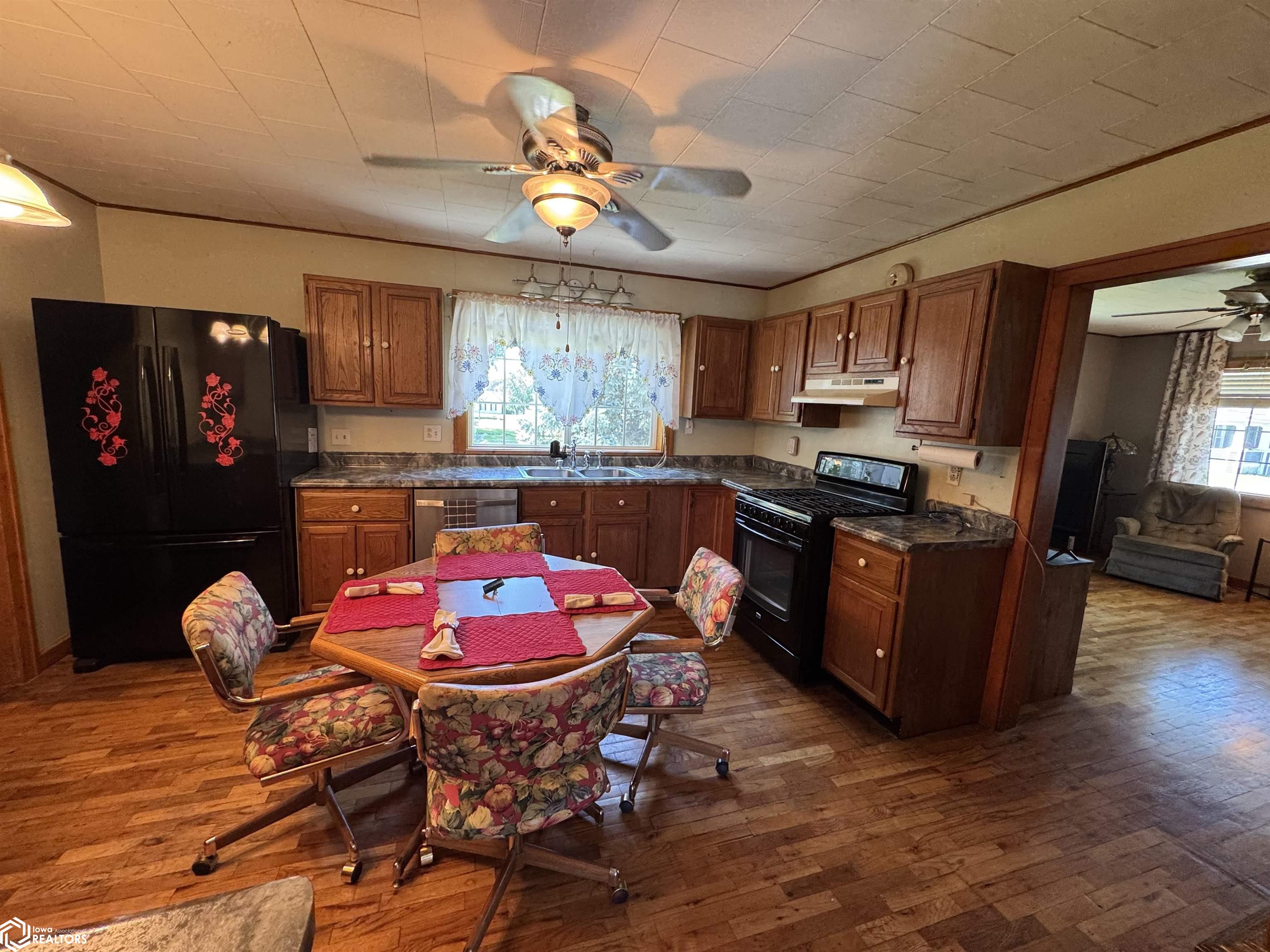 927 Drake Avenue, Centerville, Iowa image 12