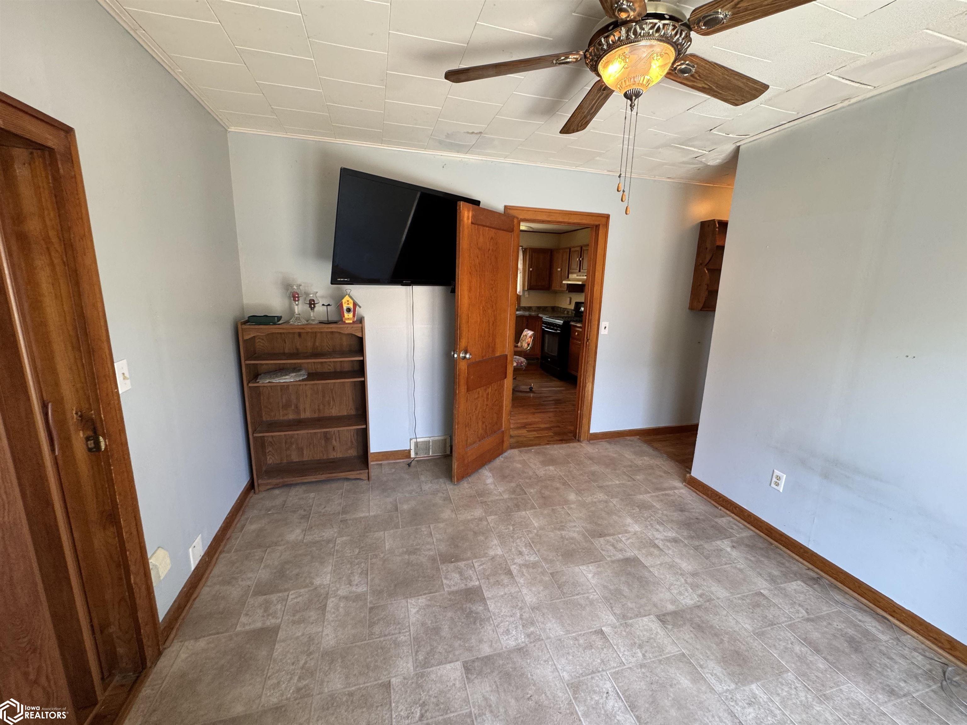 927 Drake Avenue, Centerville, Iowa image 14