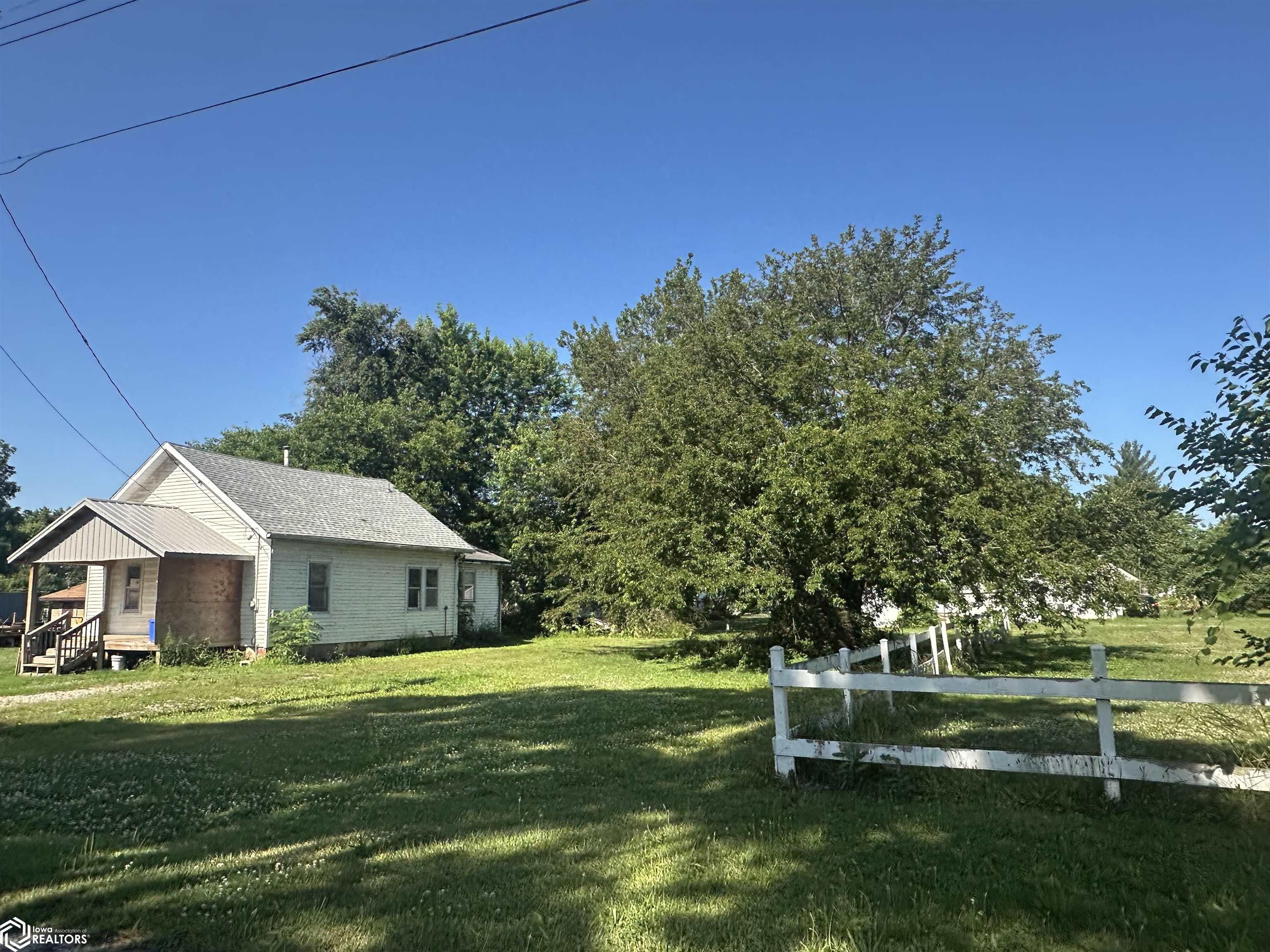 805 S Moore Street, Ottumwa, Iowa image 2