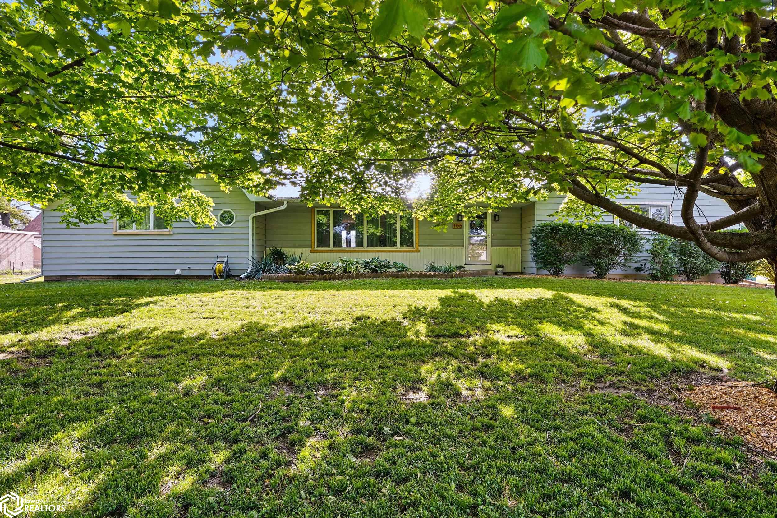 106 S Farmer Street, Brighton, Iowa image 1
