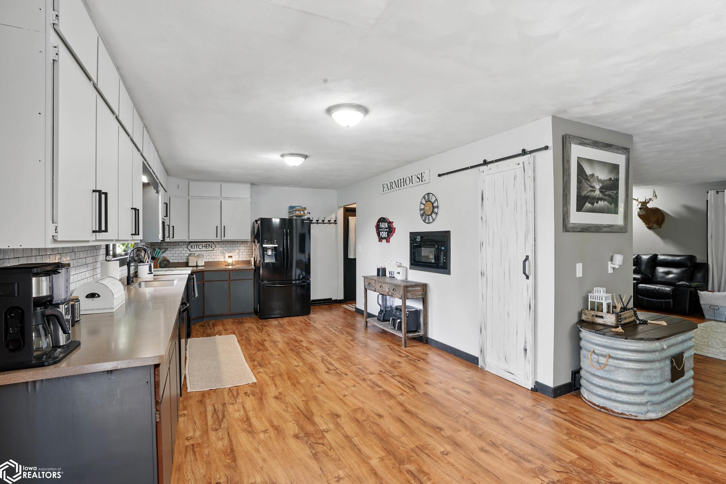 106 S Farmer Street, Brighton, Iowa image 11