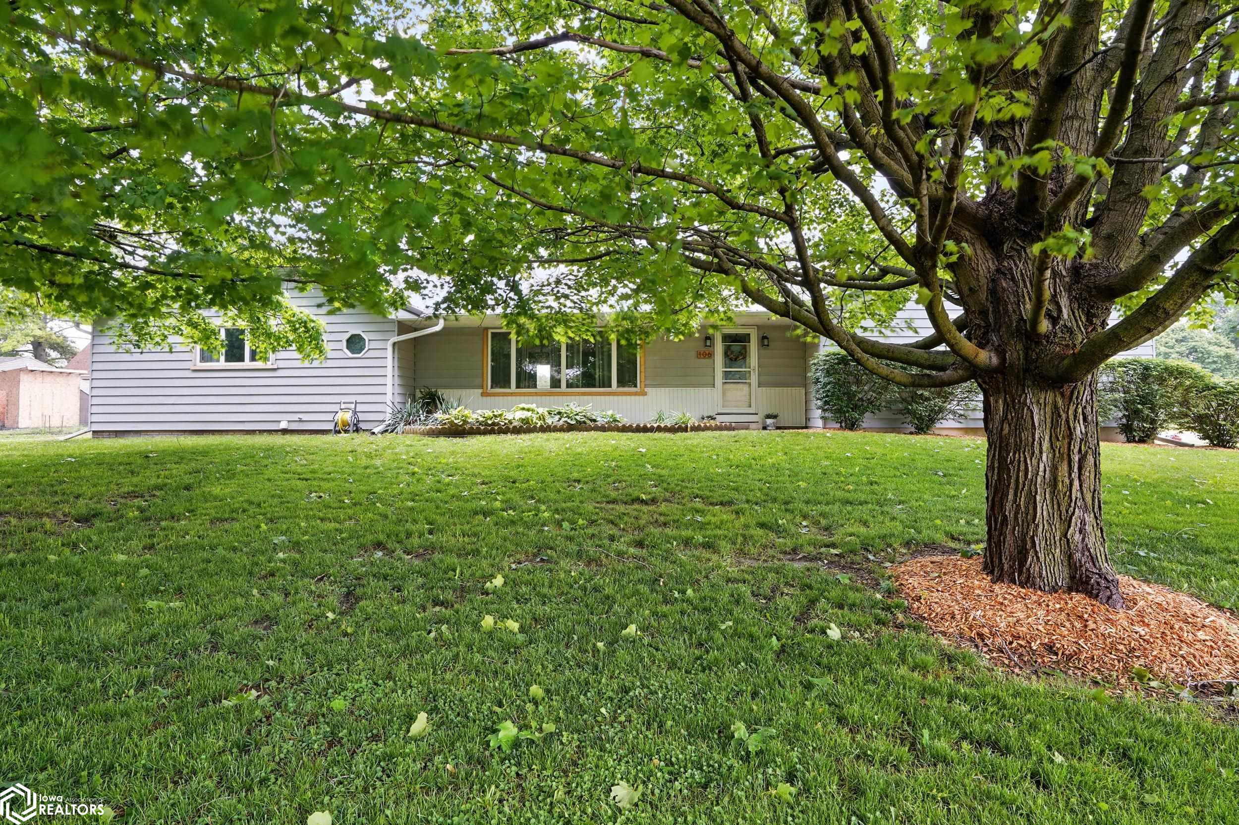 106 S Farmer Street, Brighton, Iowa image 8