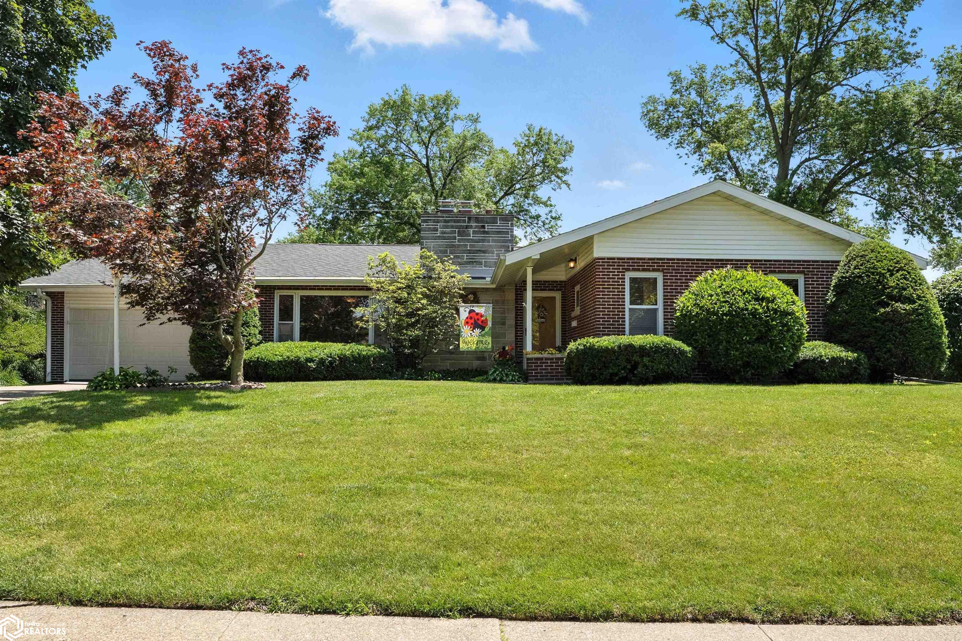 2611 Amelia Street, Burlington, Iowa image 1