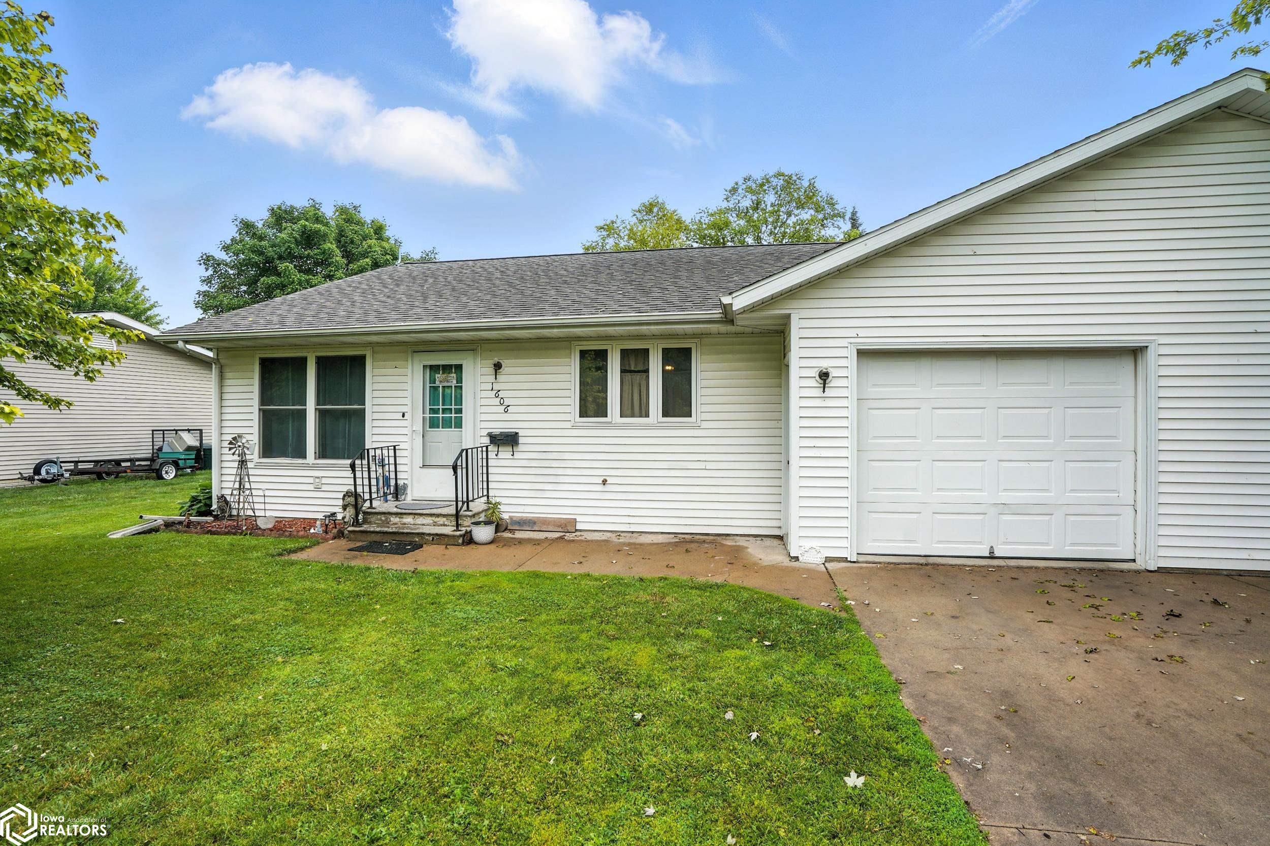 1606 N 3rd Avenue, Washington, Iowa image 2