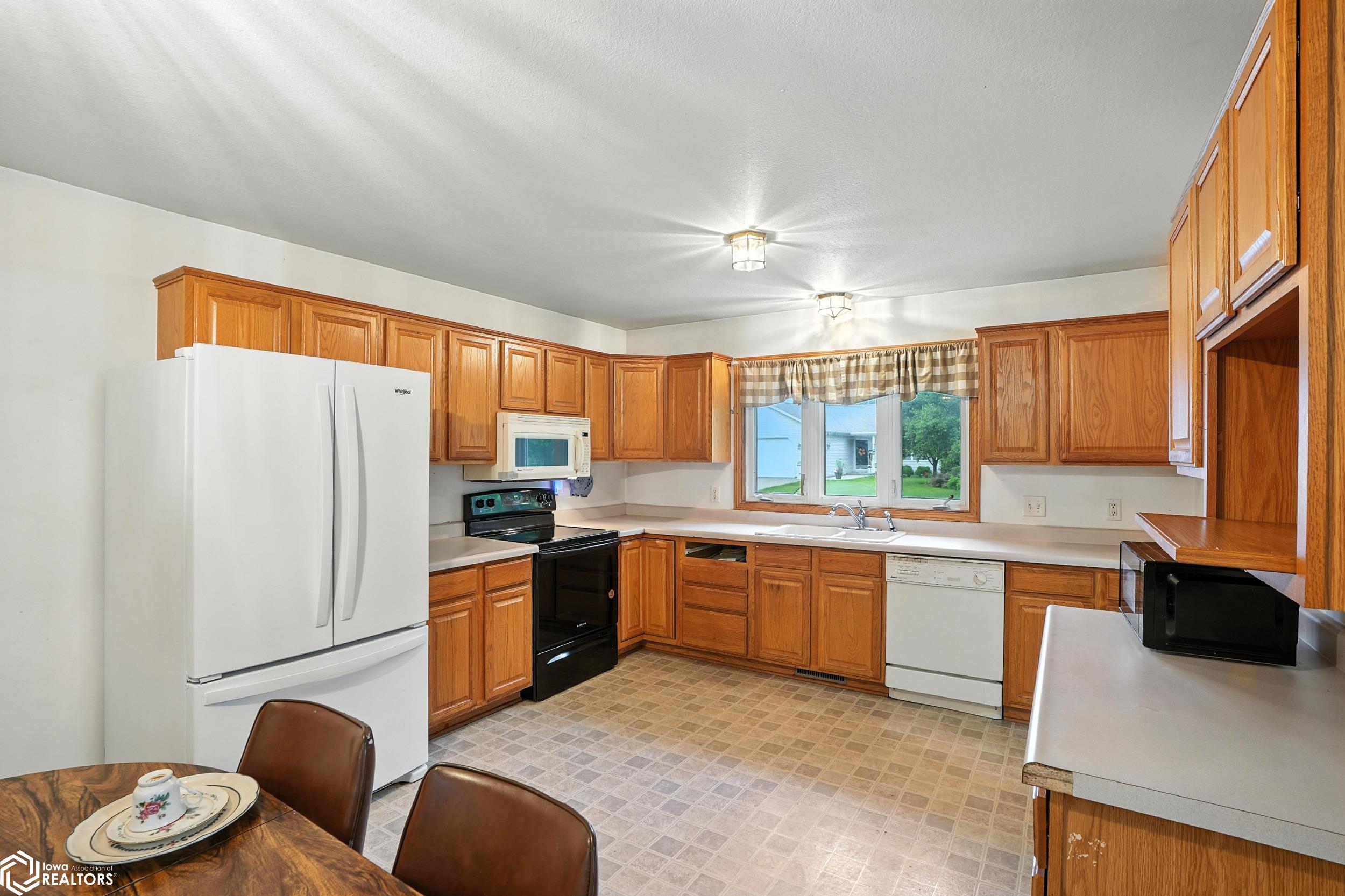 1606 N 3rd Avenue, Washington, Iowa image 10
