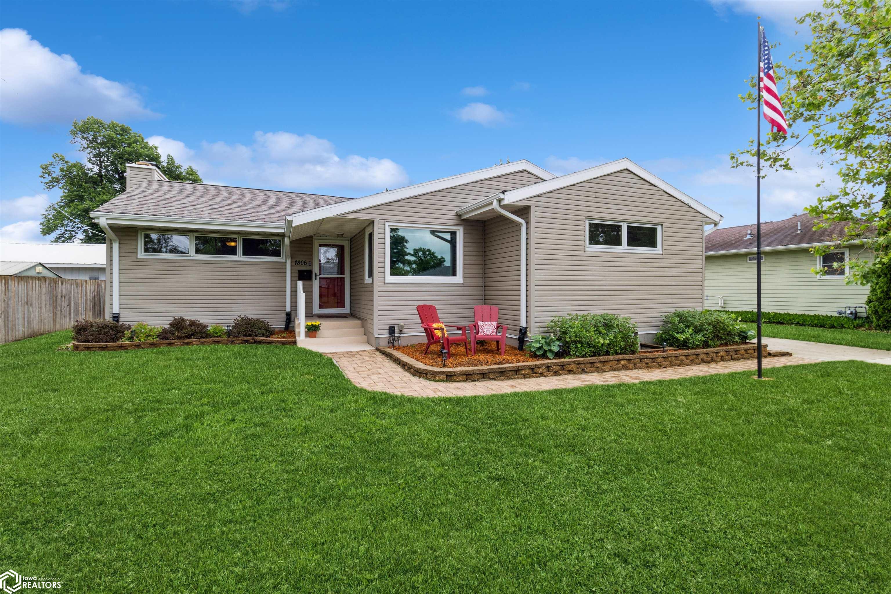 1806 S 3rd Street, Marshalltown, Iowa image 3