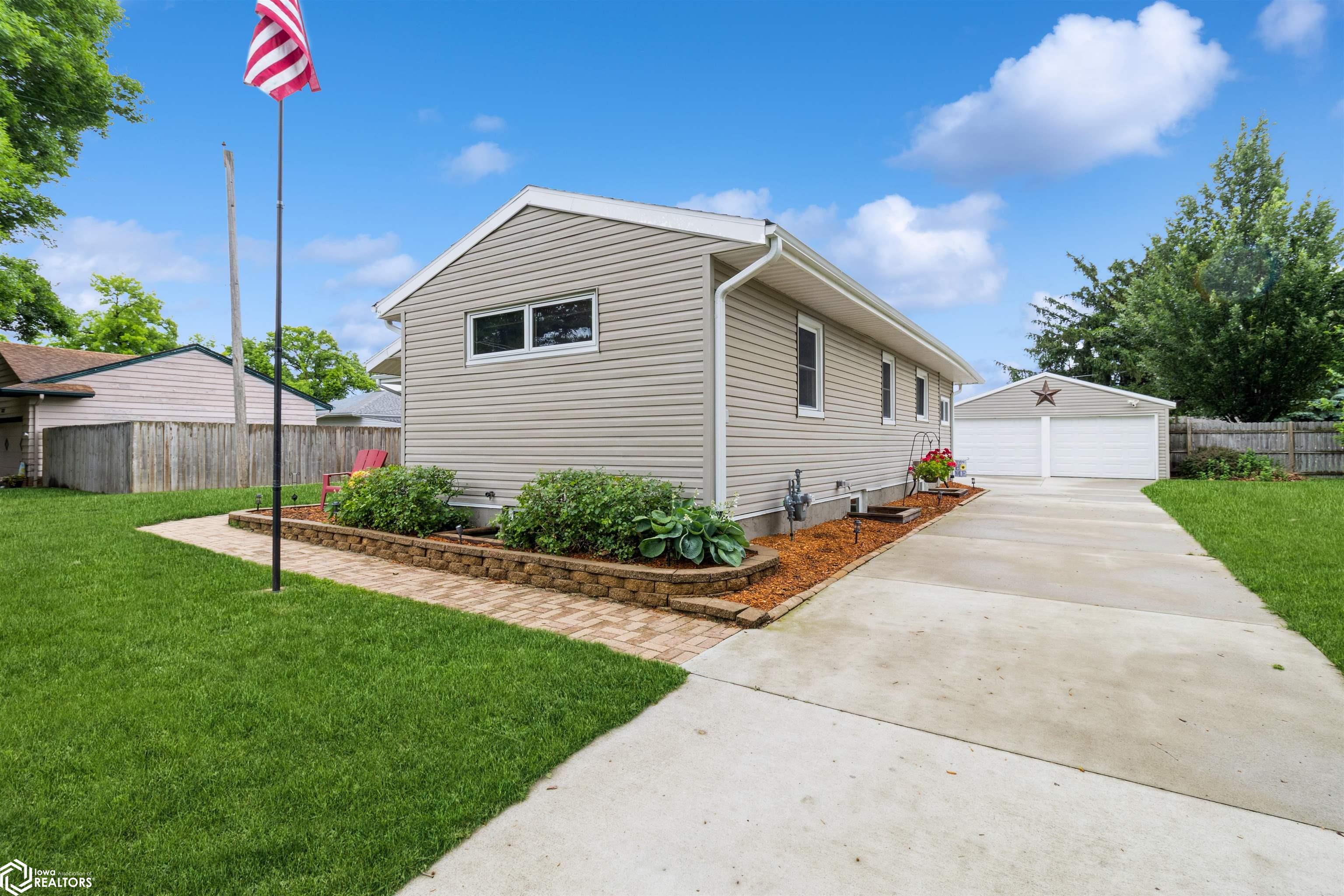 1806 S 3rd Street, Marshalltown, Iowa image 4
