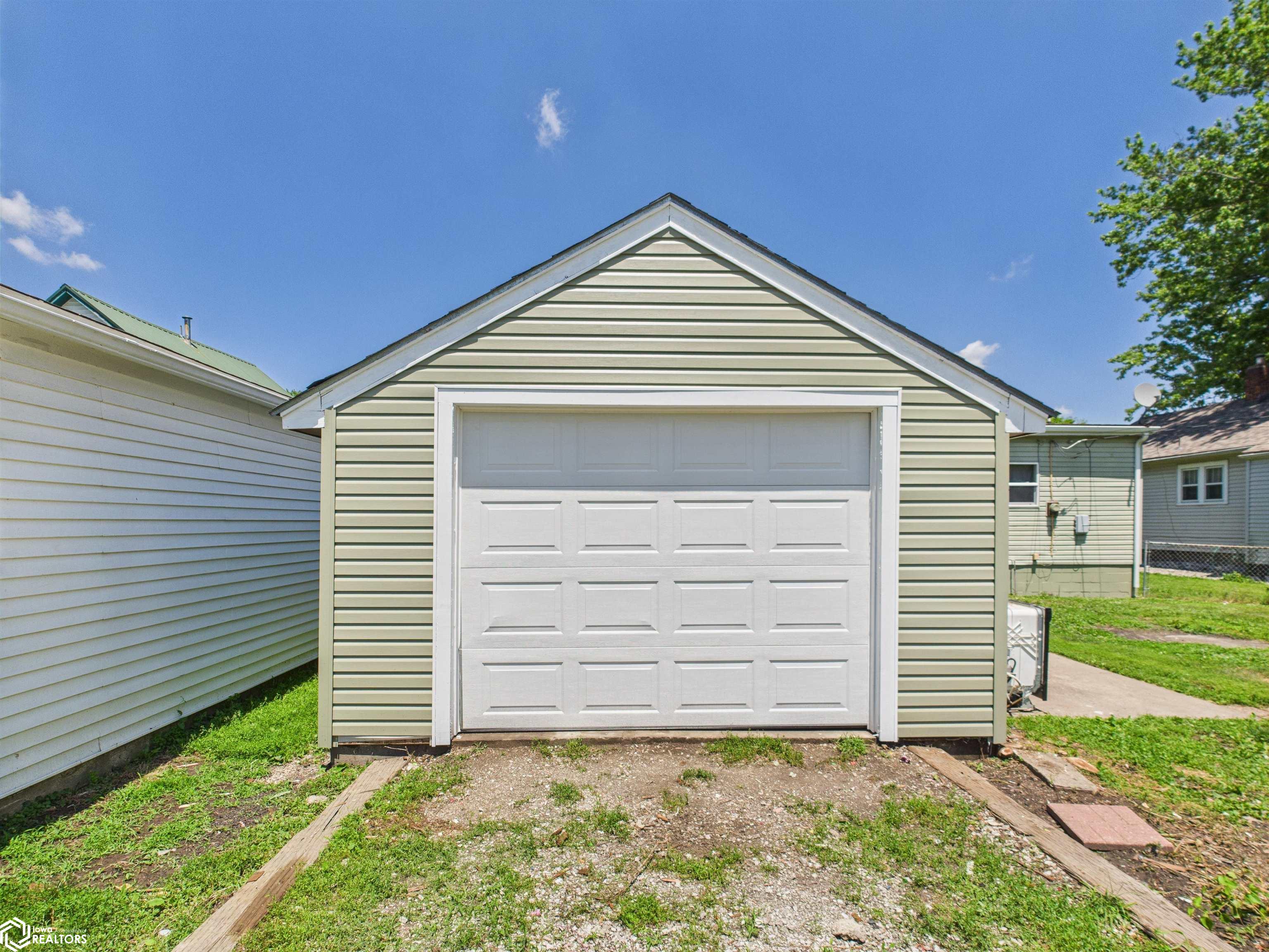 722 Clinton Avenue, Ottumwa, Iowa image 2