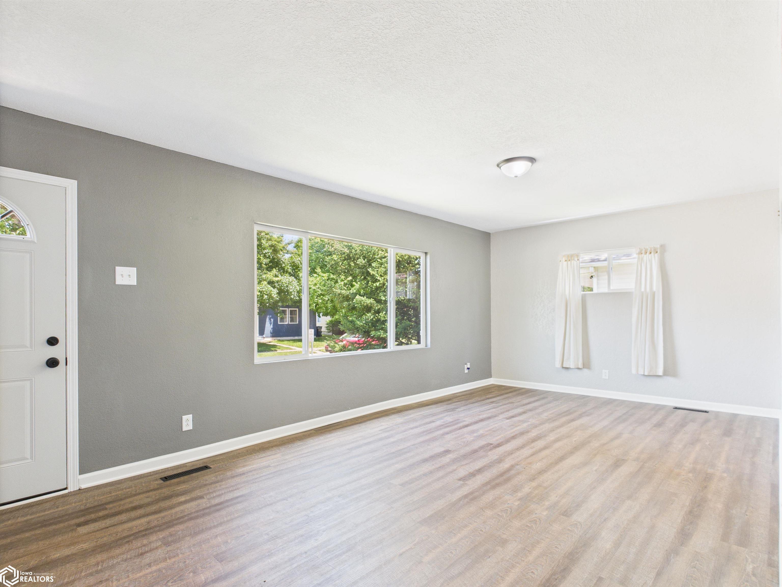 722 Clinton Avenue, Ottumwa, Iowa image 3