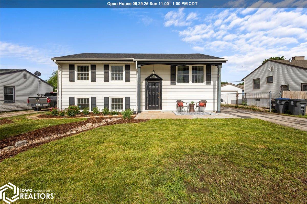 4022 Ramelle Drive, Council Bluffs, Iowa image 1