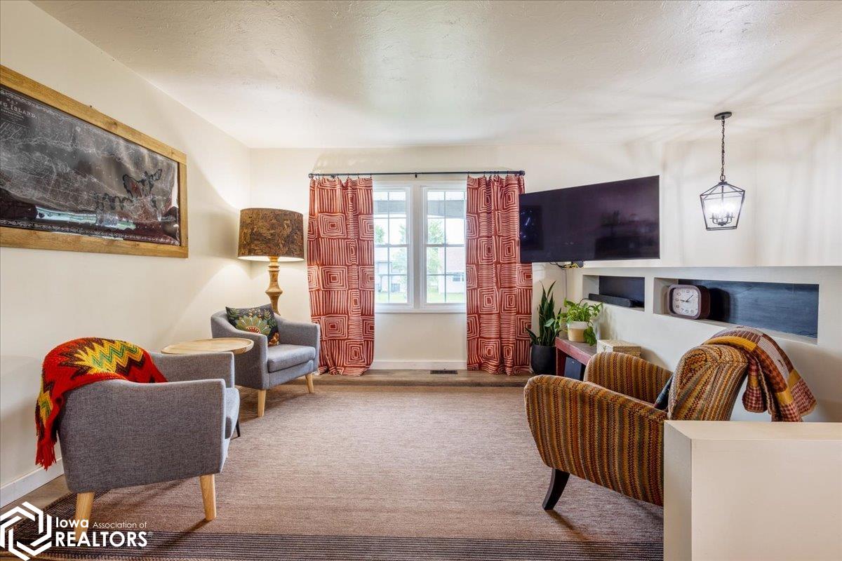 4022 Ramelle Drive, Council Bluffs, Iowa image 6