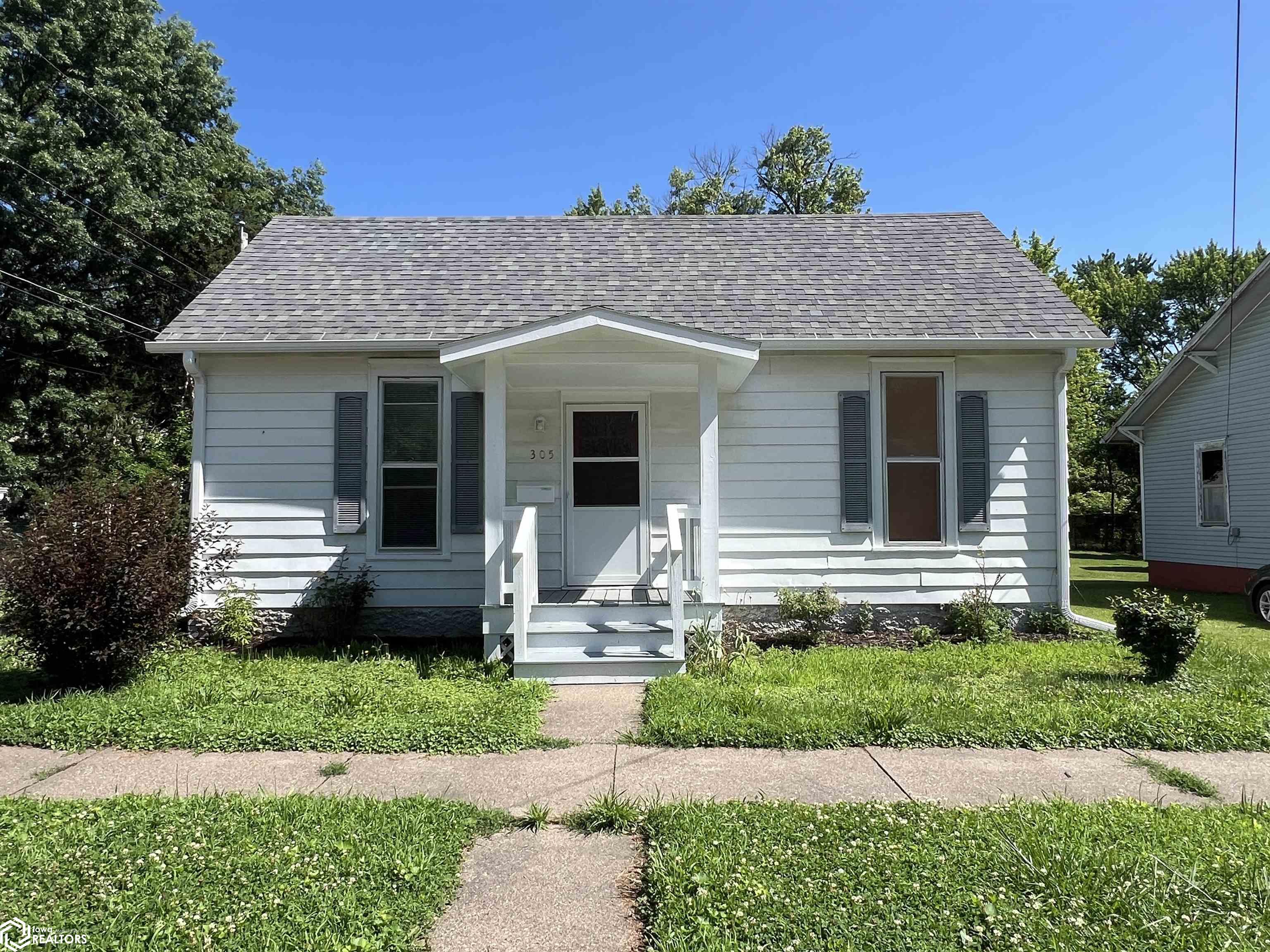 305 W Jackson Avenue, Fairfield, Iowa image 2