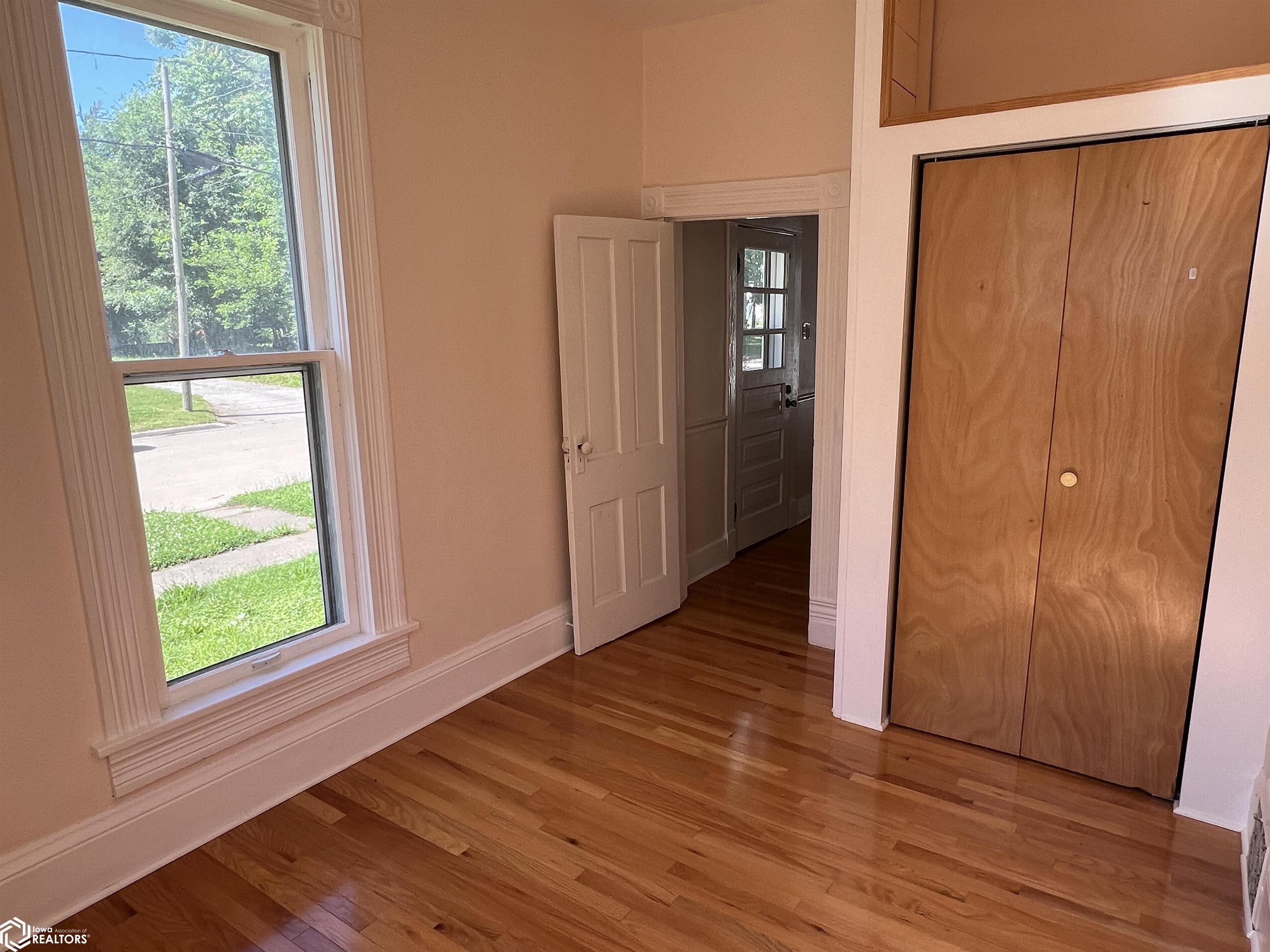 305 W Jackson Avenue, Fairfield, Iowa image 18