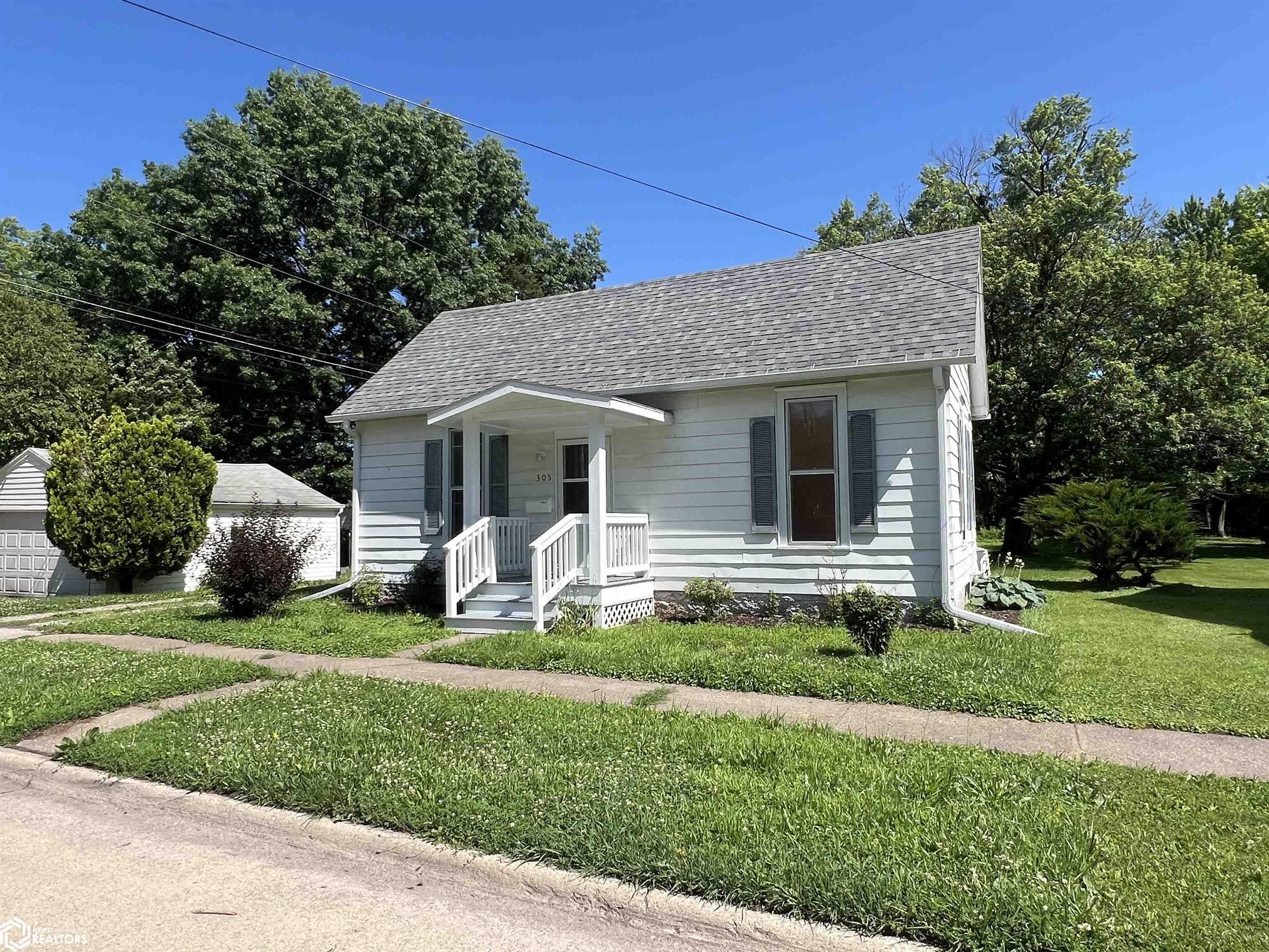 305 W Jackson Avenue, Fairfield, Iowa image 3