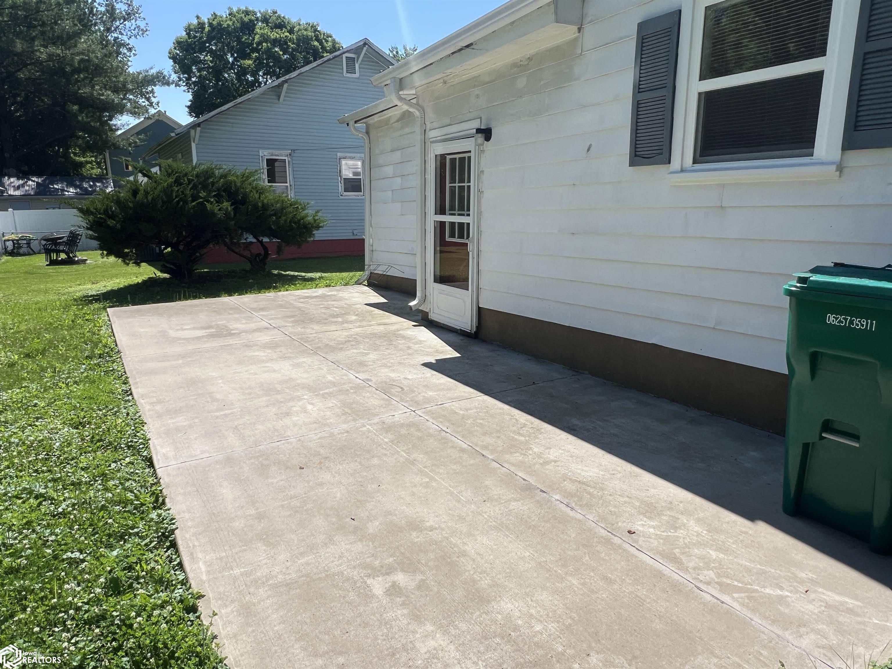 305 W Jackson Avenue, Fairfield, Iowa image 23