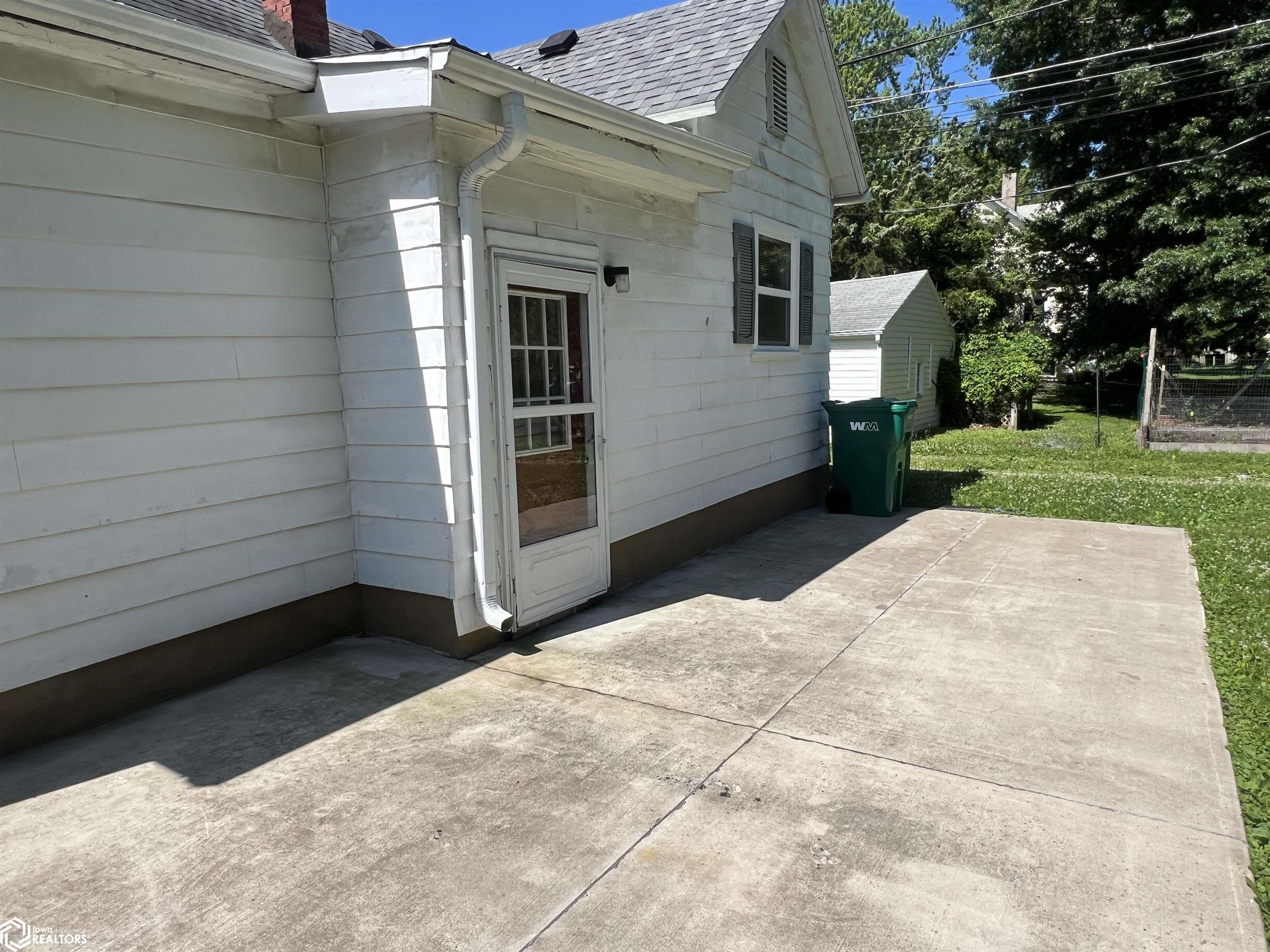 305 W Jackson Avenue, Fairfield, Iowa image 24