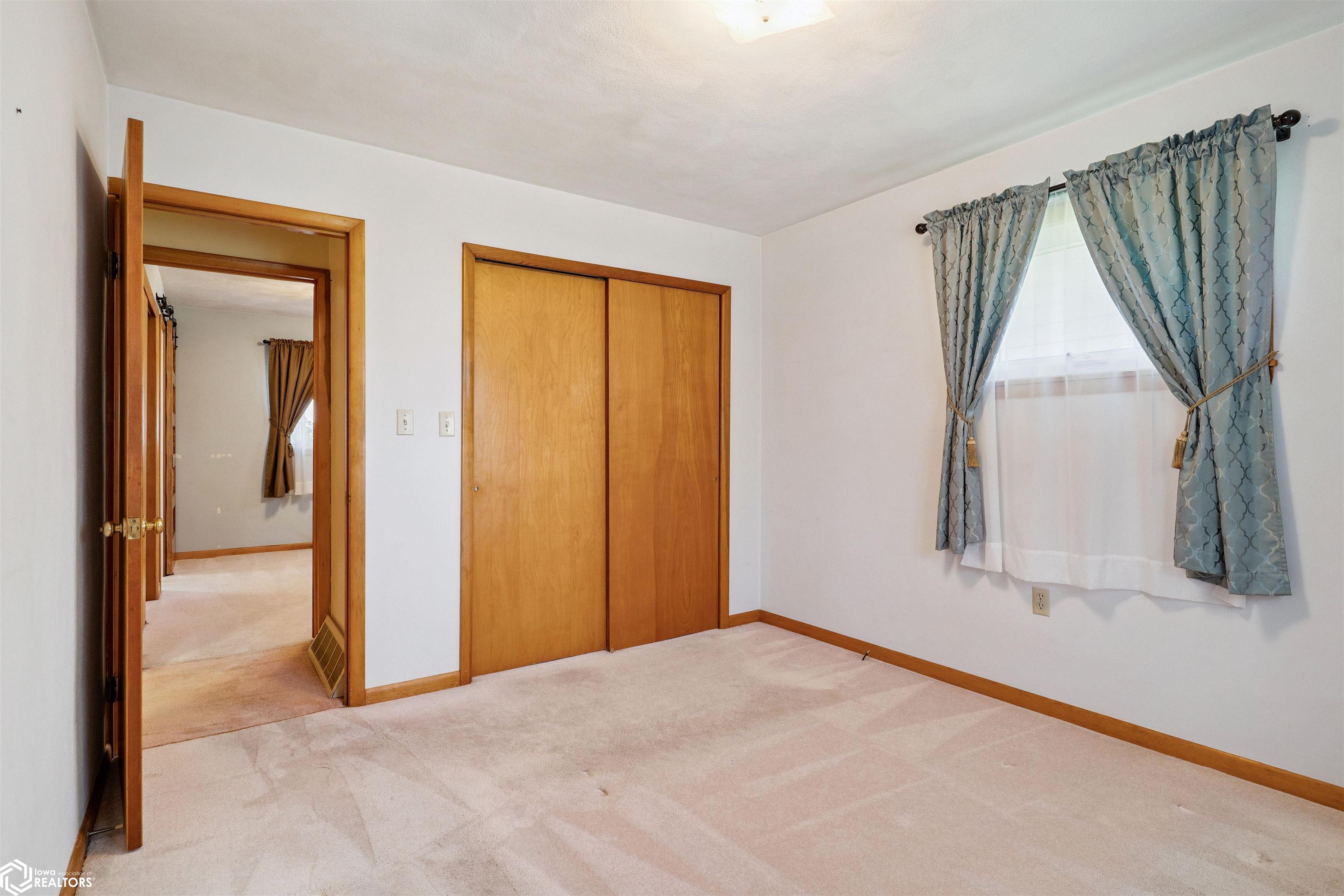 105 Kennedy St, New London, Iowa image 11